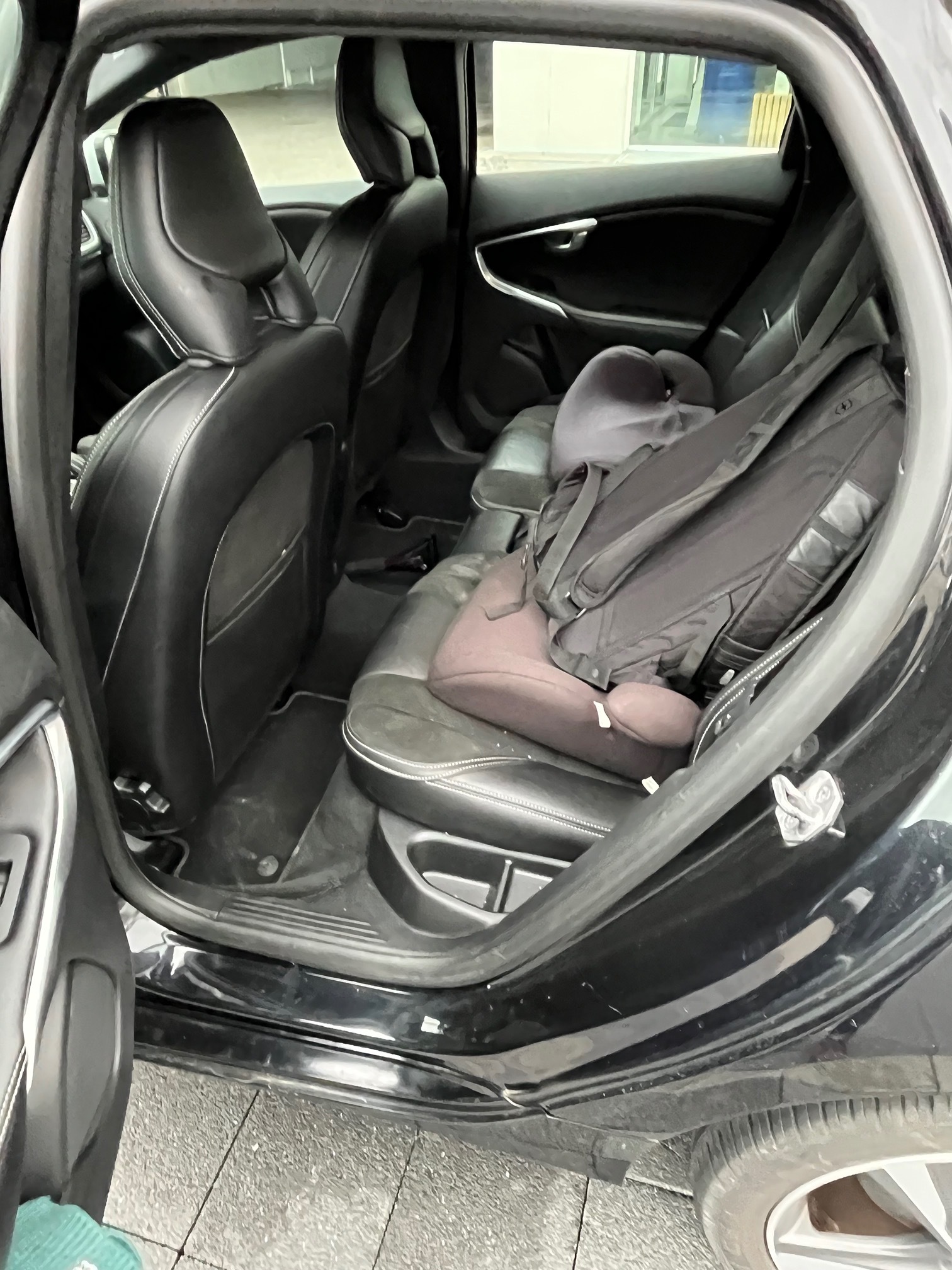 VOLVO V40 D3 — zdjęcie 11