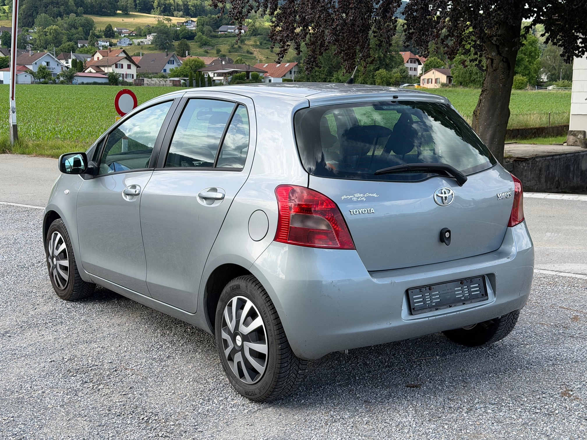 TOYOTA Yaris 1.3 mit MFK — zdjęcie 7