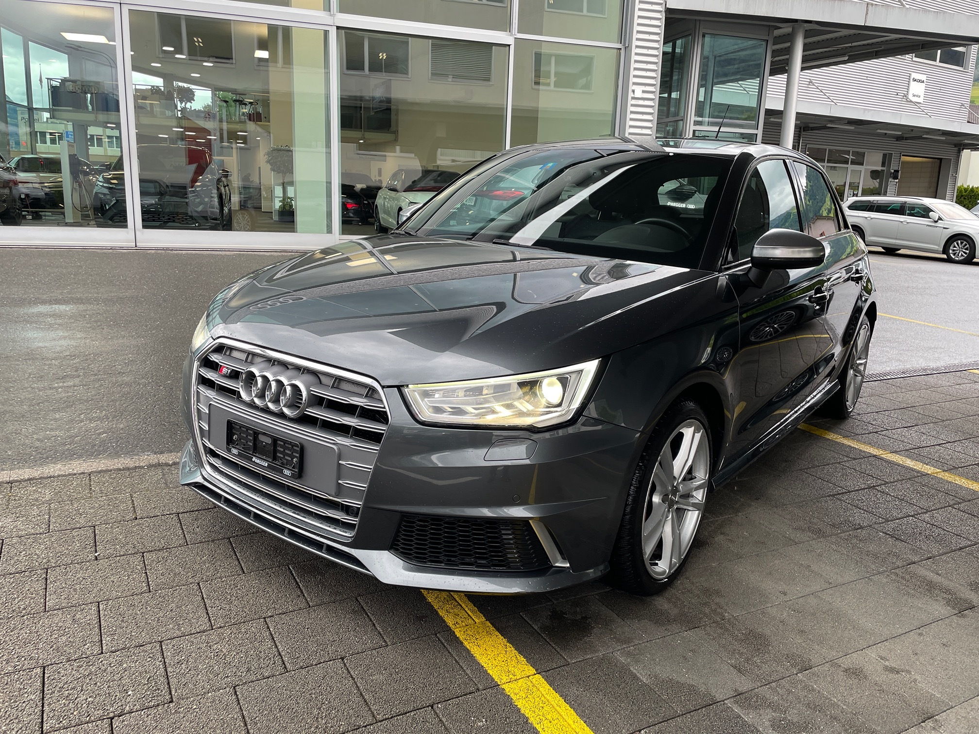 AUDI S1 Sportback quattro 2.0TFSI frisch ab MFK und grossem Service!