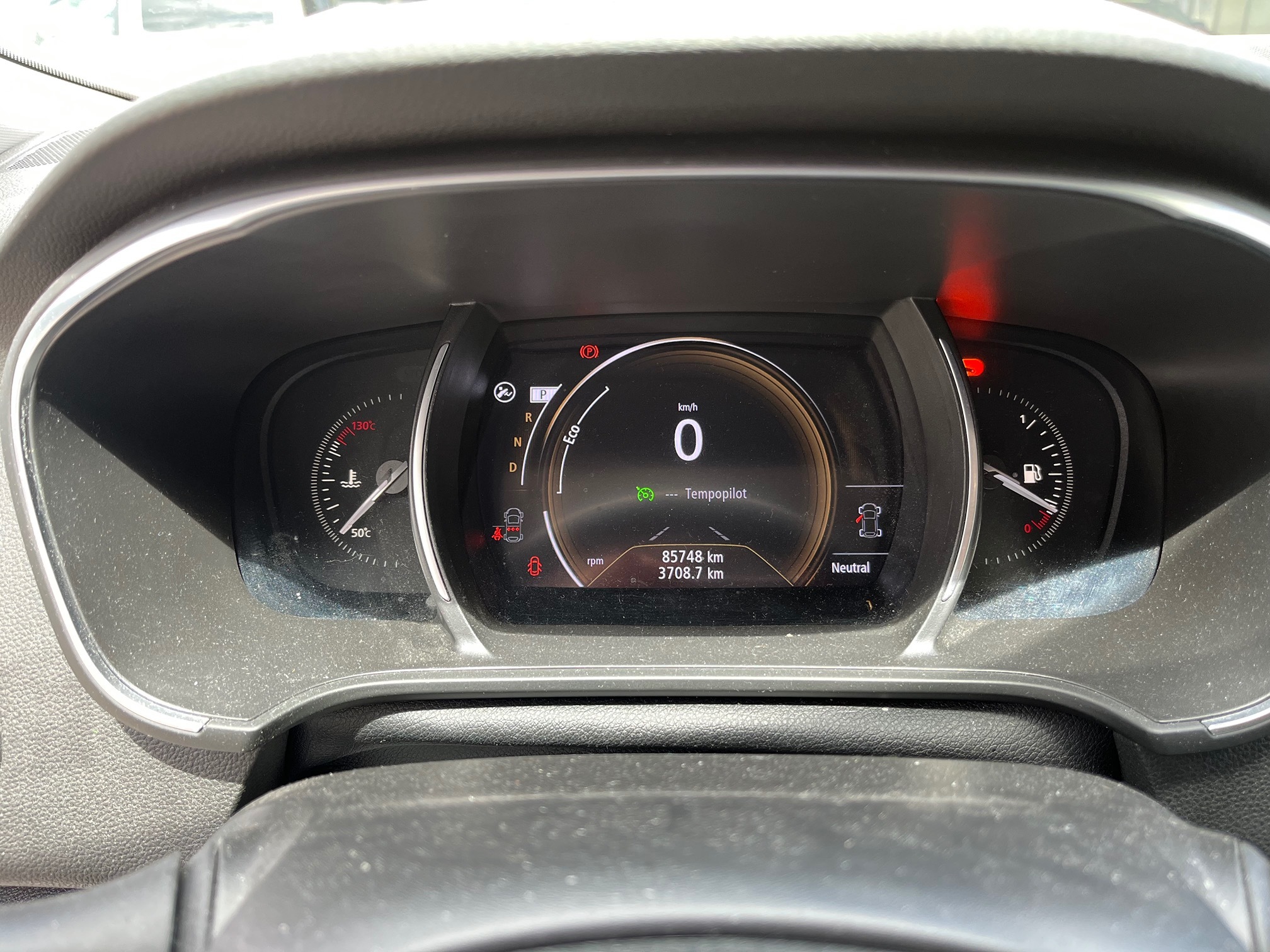 RENAULT Megane — zdjęcie 9