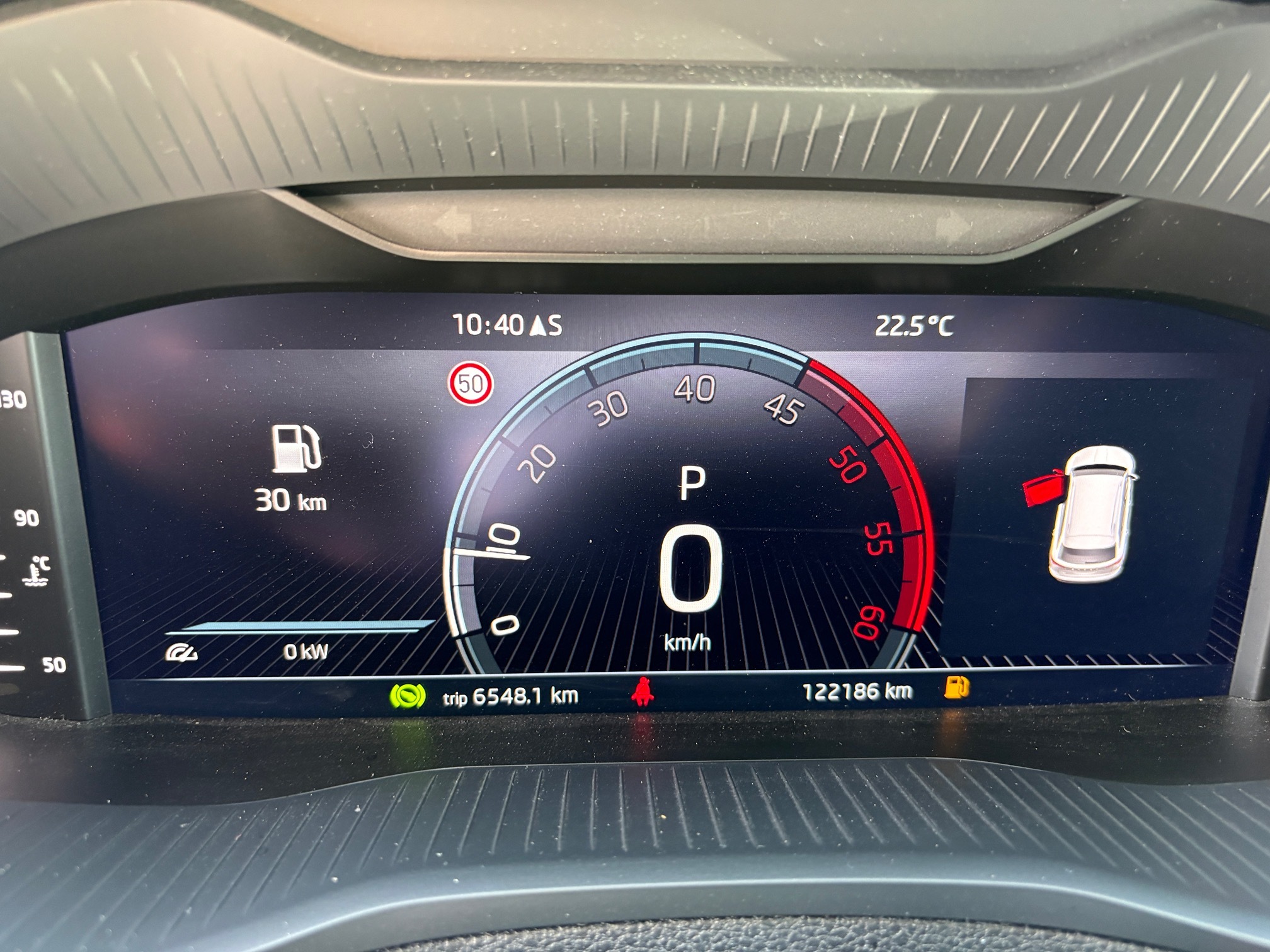 SKODA Karoq 2.0 TDI 4x4 — zdjęcie 8