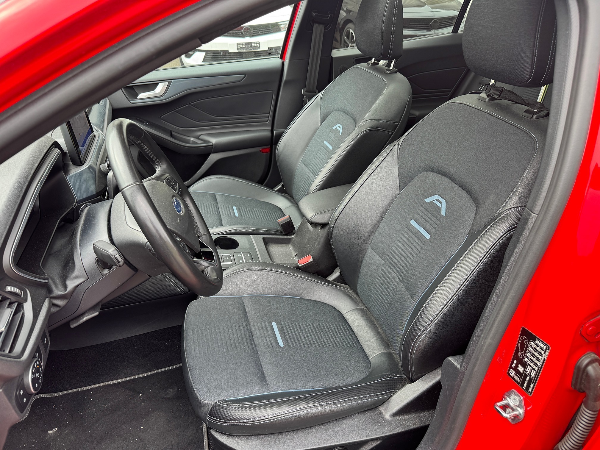 FORD Focus 1.5 SCTi — zdjęcie 4