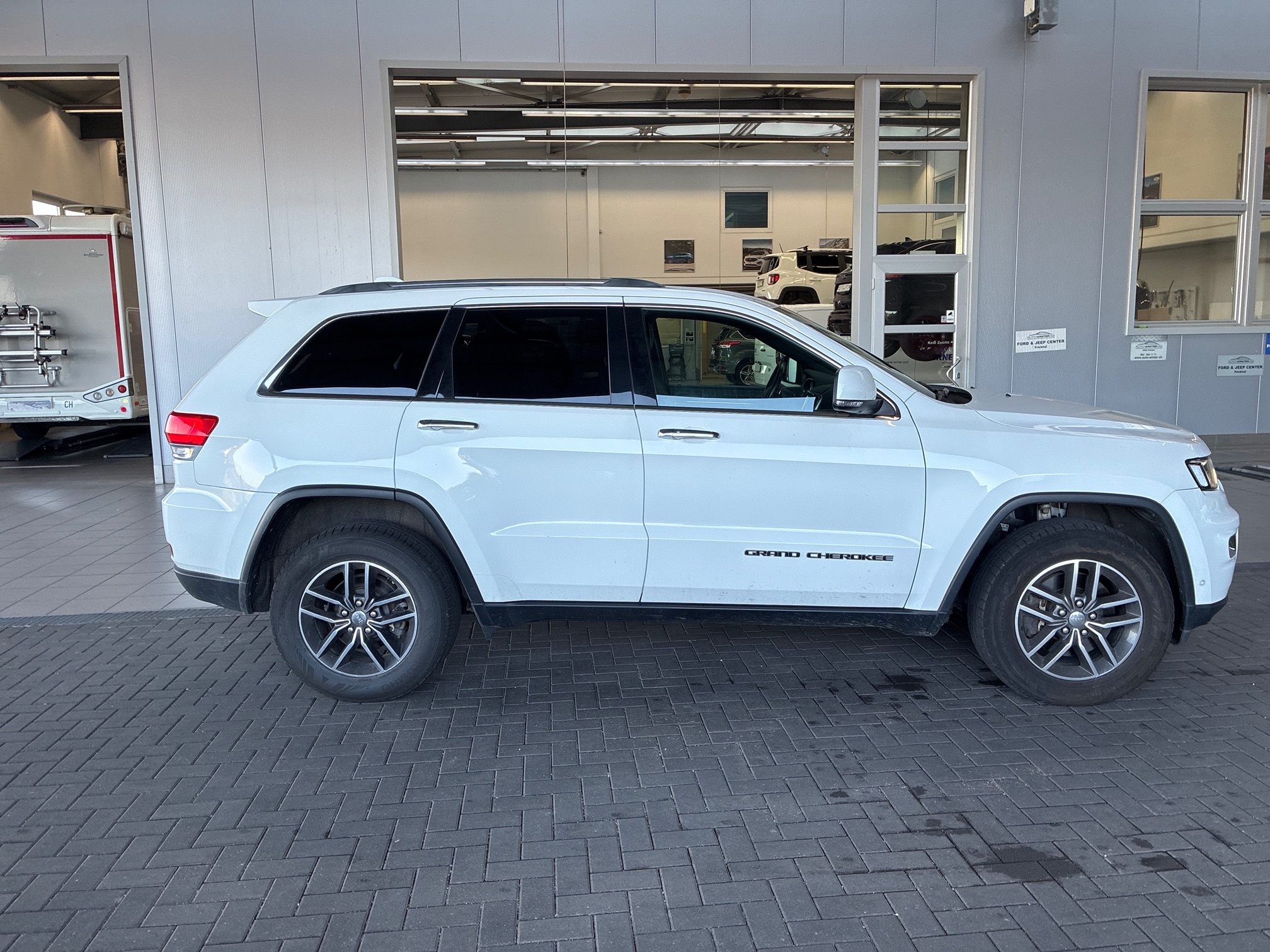 JEEP GrandCherokee CRD — zdjęcie 3