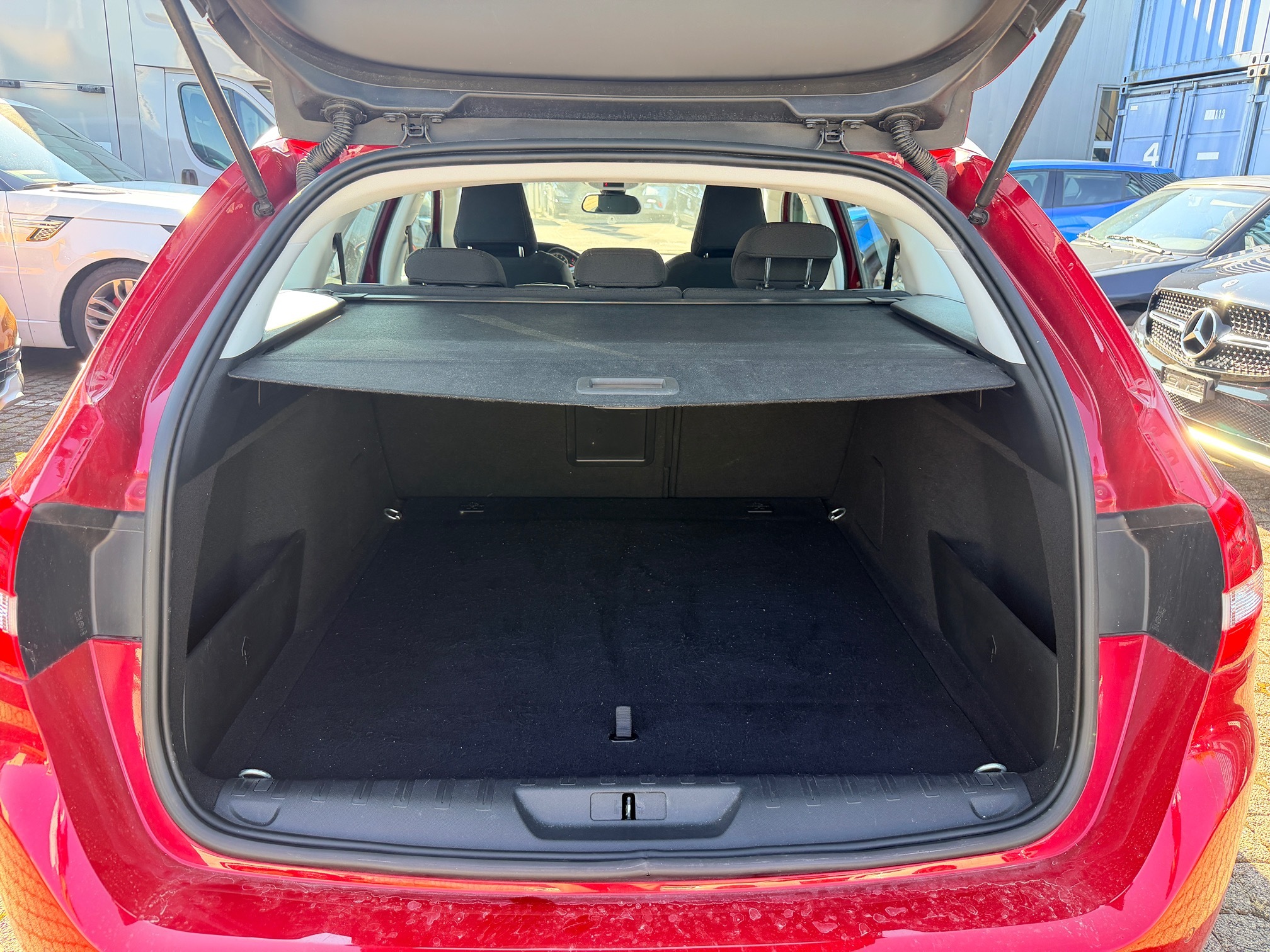 PEUGEOT 308 1.2i STT — zdjęcie 8