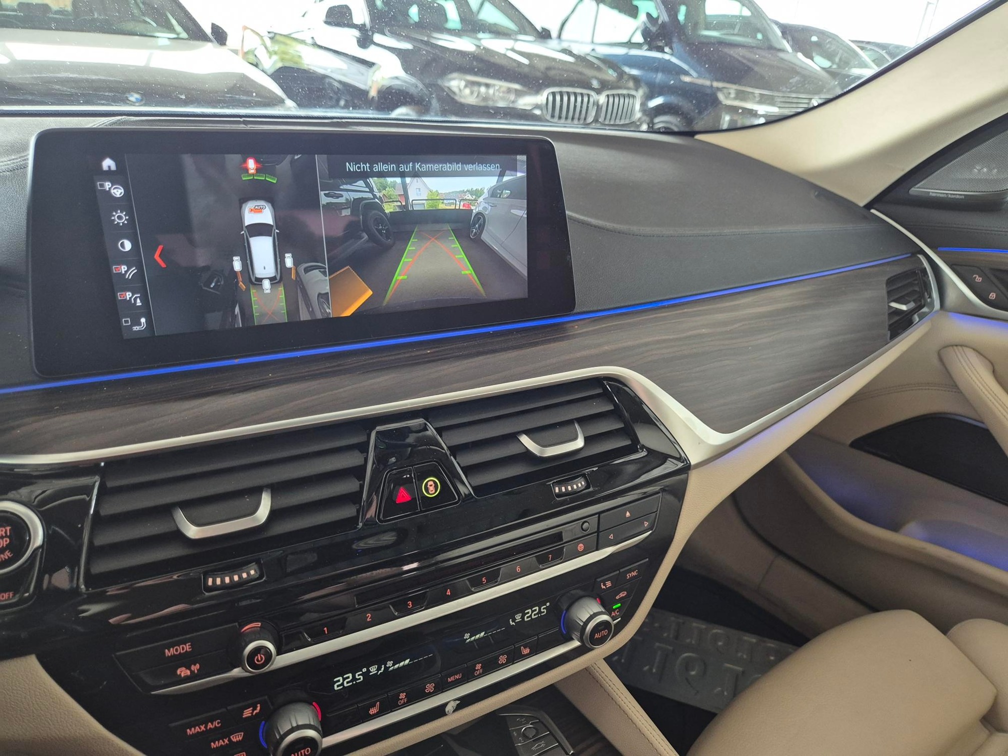 BMW 520d xDrive Luxury — zdjęcie 12