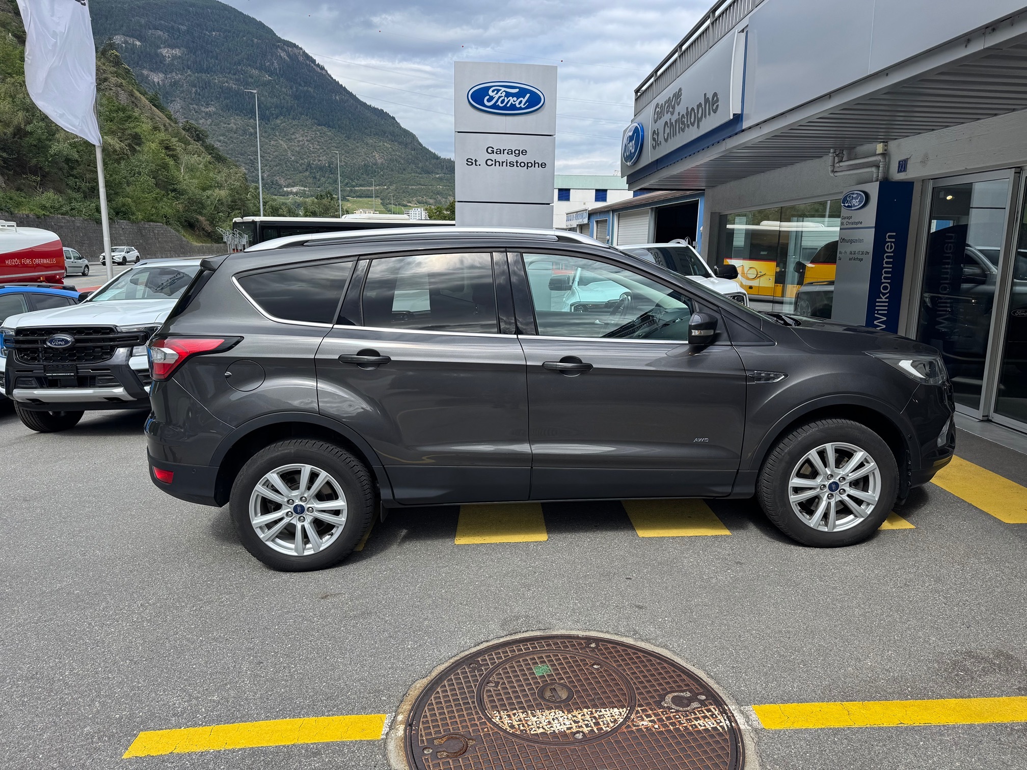 FORD Kuga 1.5 SCTI 4x4 — zdjęcie 6