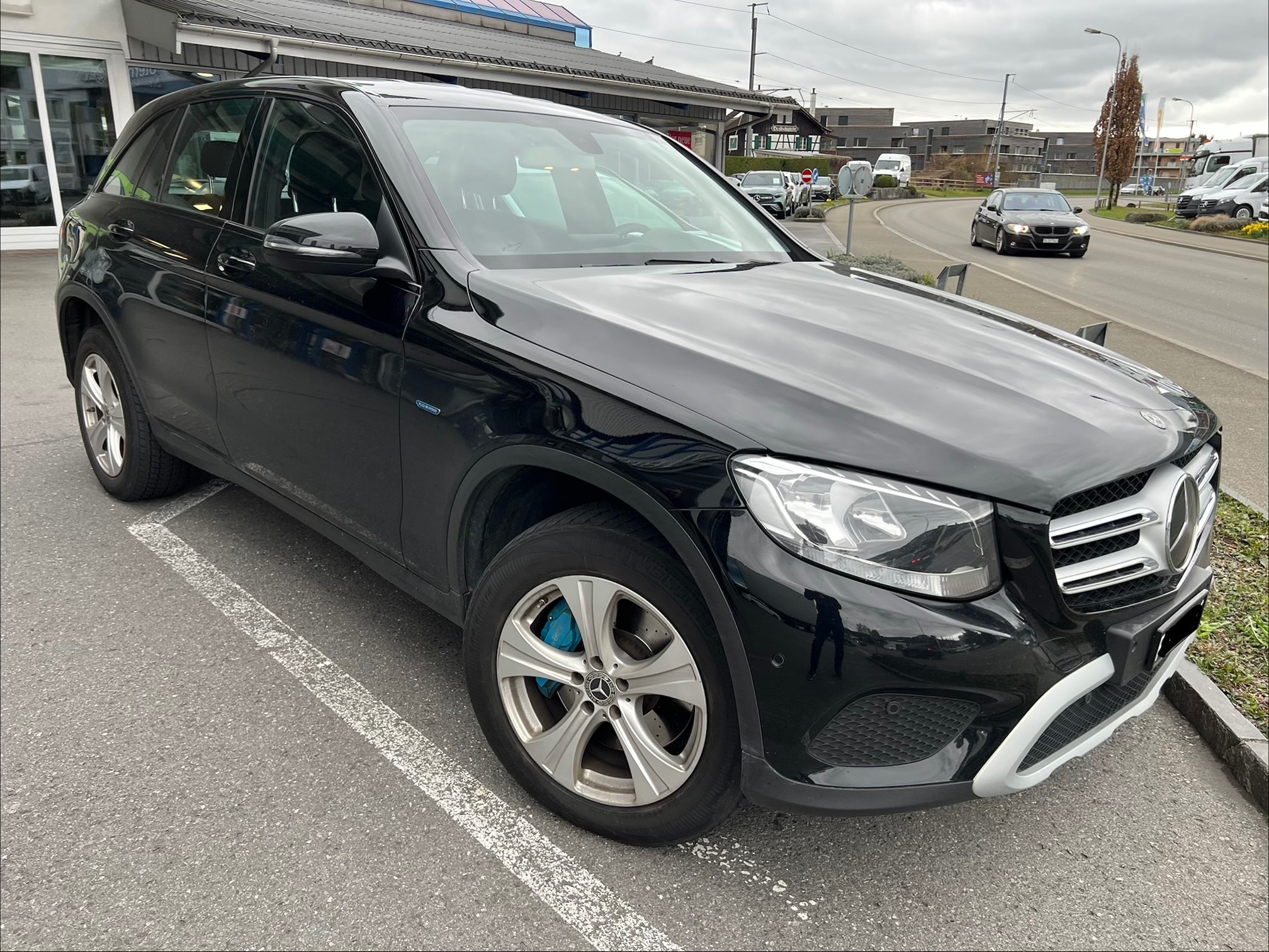 MERCEDES-BENZ GLC 350e 4matic EC — zdjęcie 2