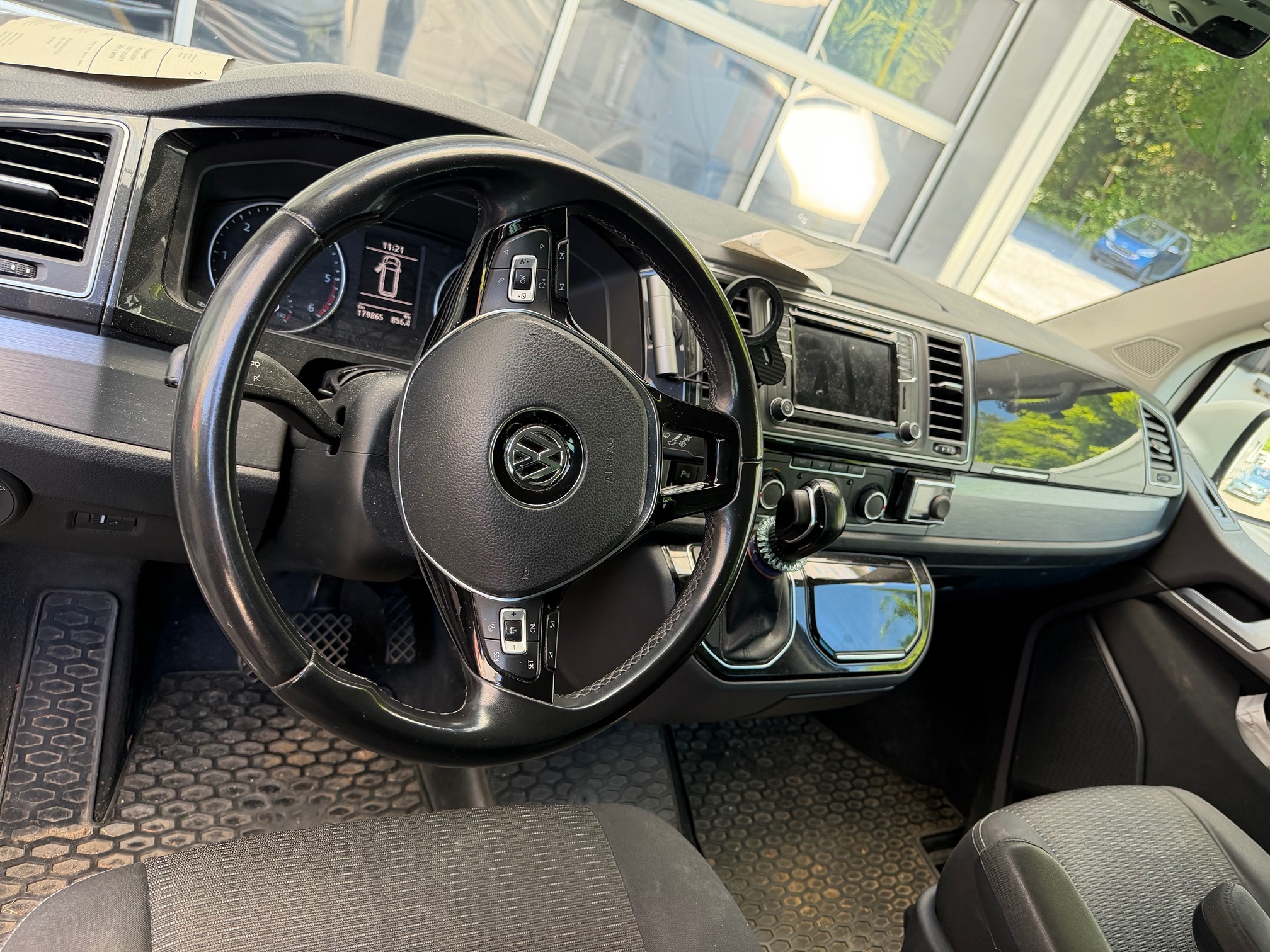 VW T6 Multivan TDI — zdjęcie 14