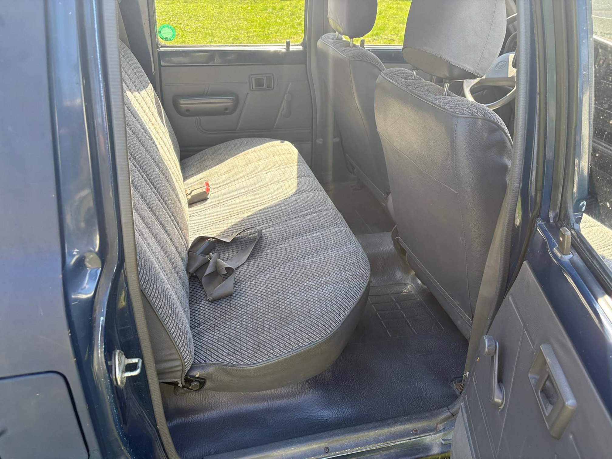 TOYOTA Hilux 4WD — zdjęcie 12