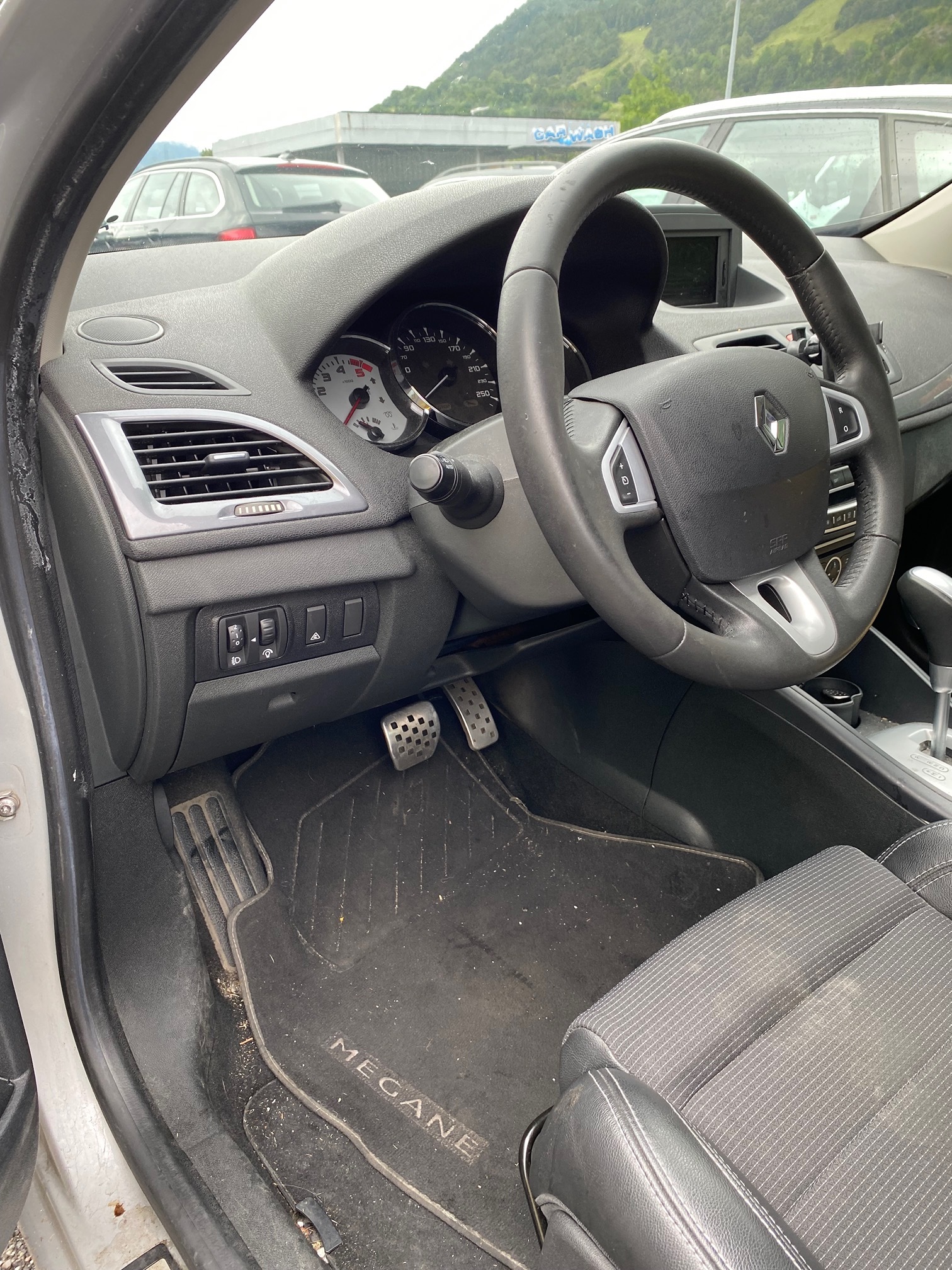 RENAULT Megane dCi110 EDC — zdjęcie 10