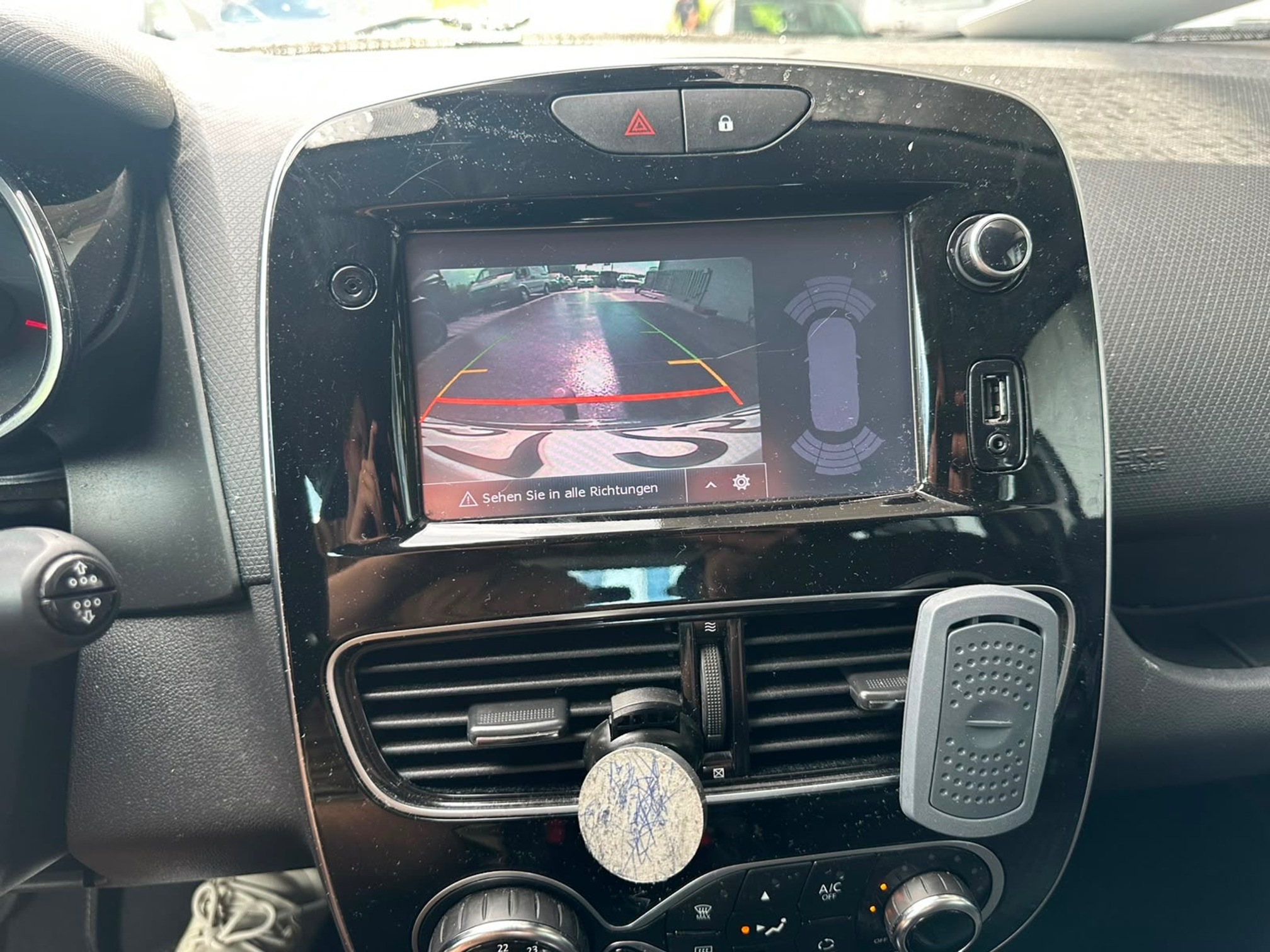 RENAULT Clio 1.2 120EDC — zdjęcie 11