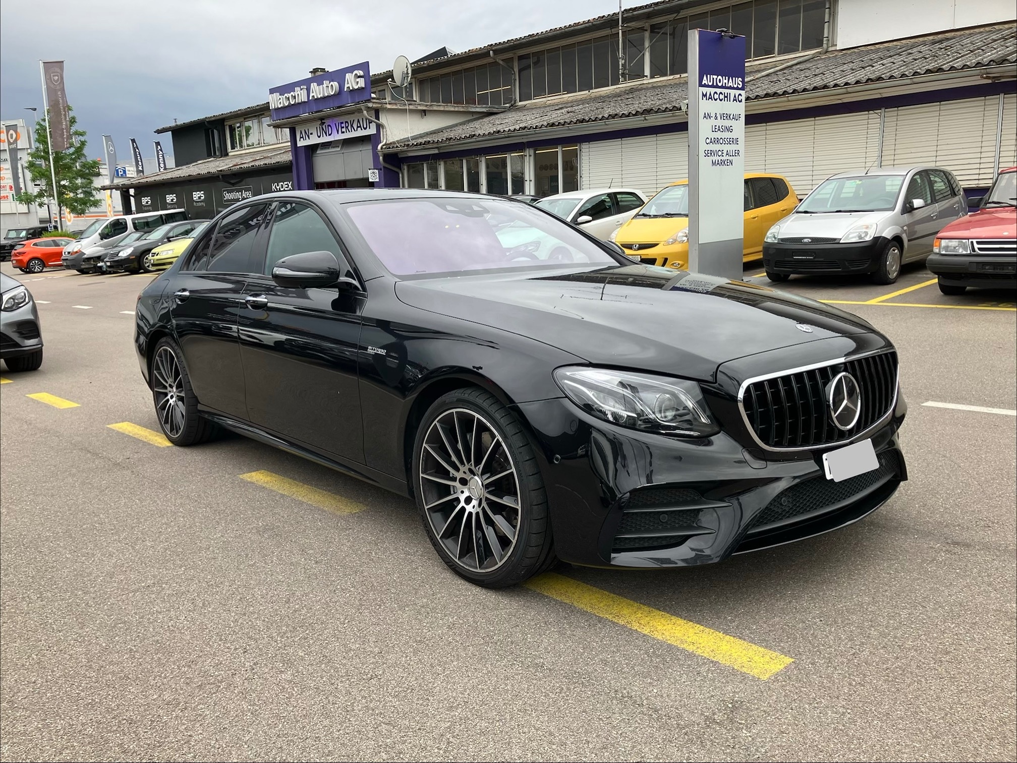 MERCEDES-BENZ E 43 AMG 4MATIC Limousine — zdjęcie 2