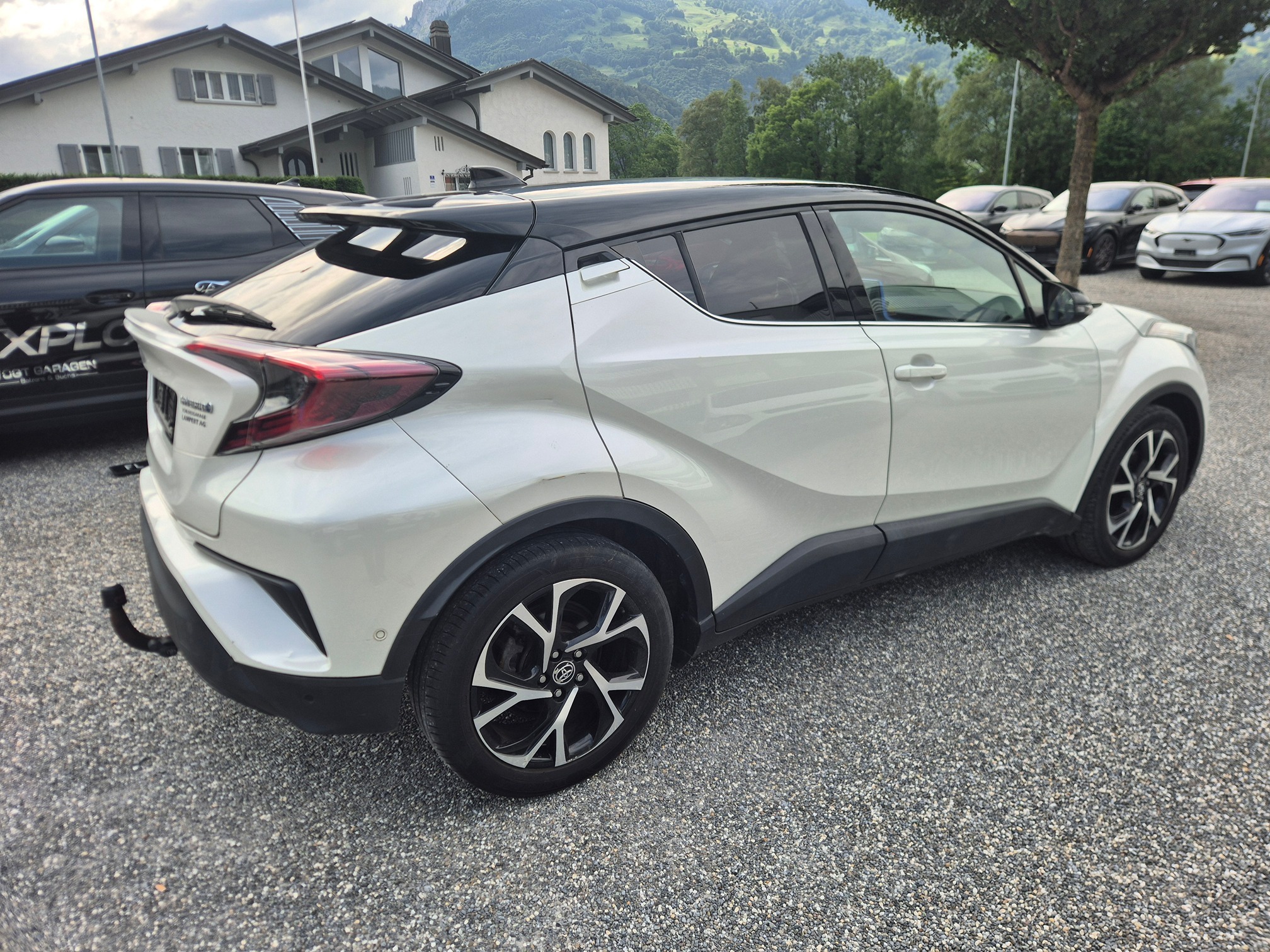 TOYOTA C-HR 1.8 HSD — zdjęcie 6