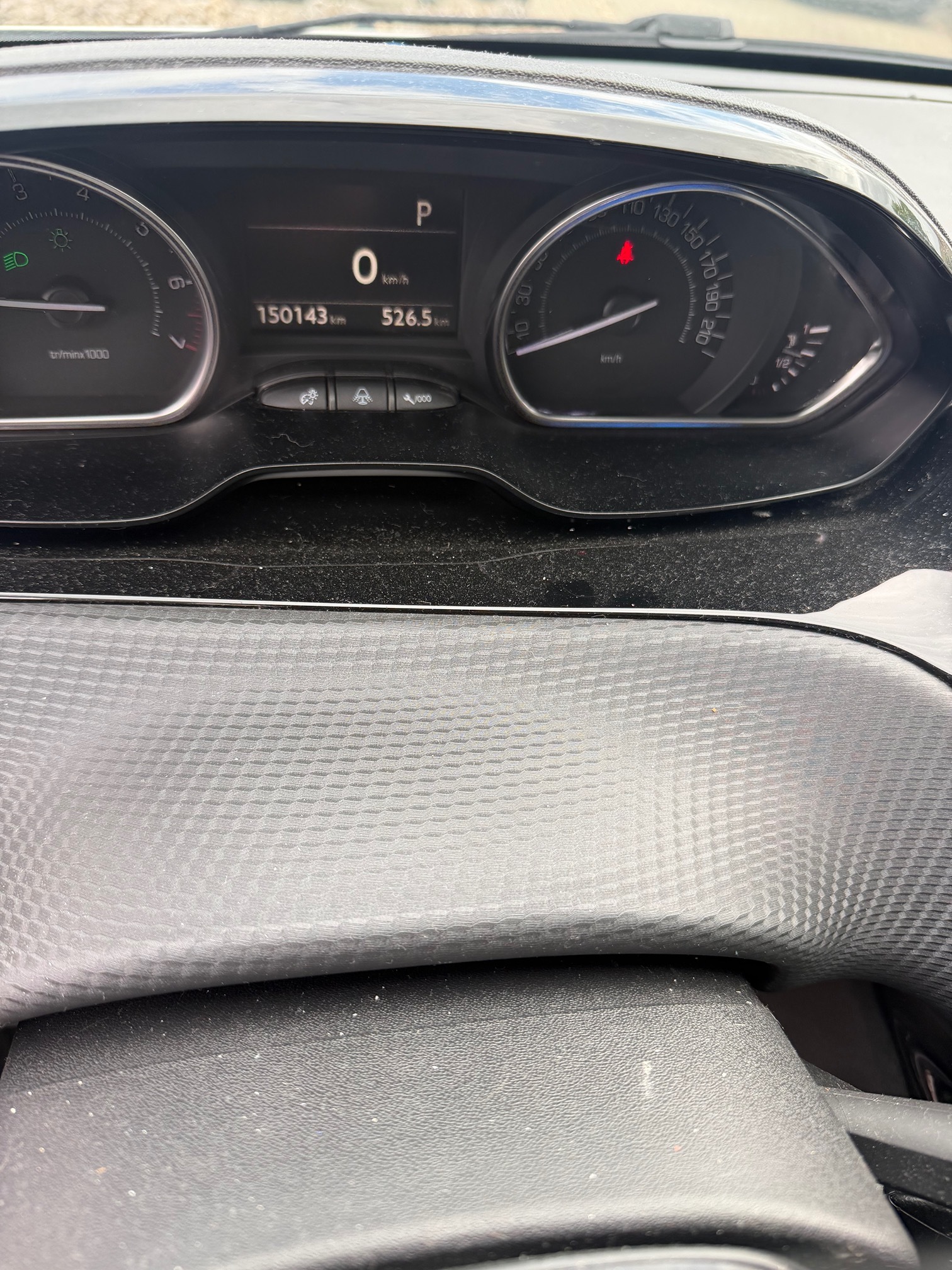 PEUGEOT 2008 1.6i — zdjęcie 10