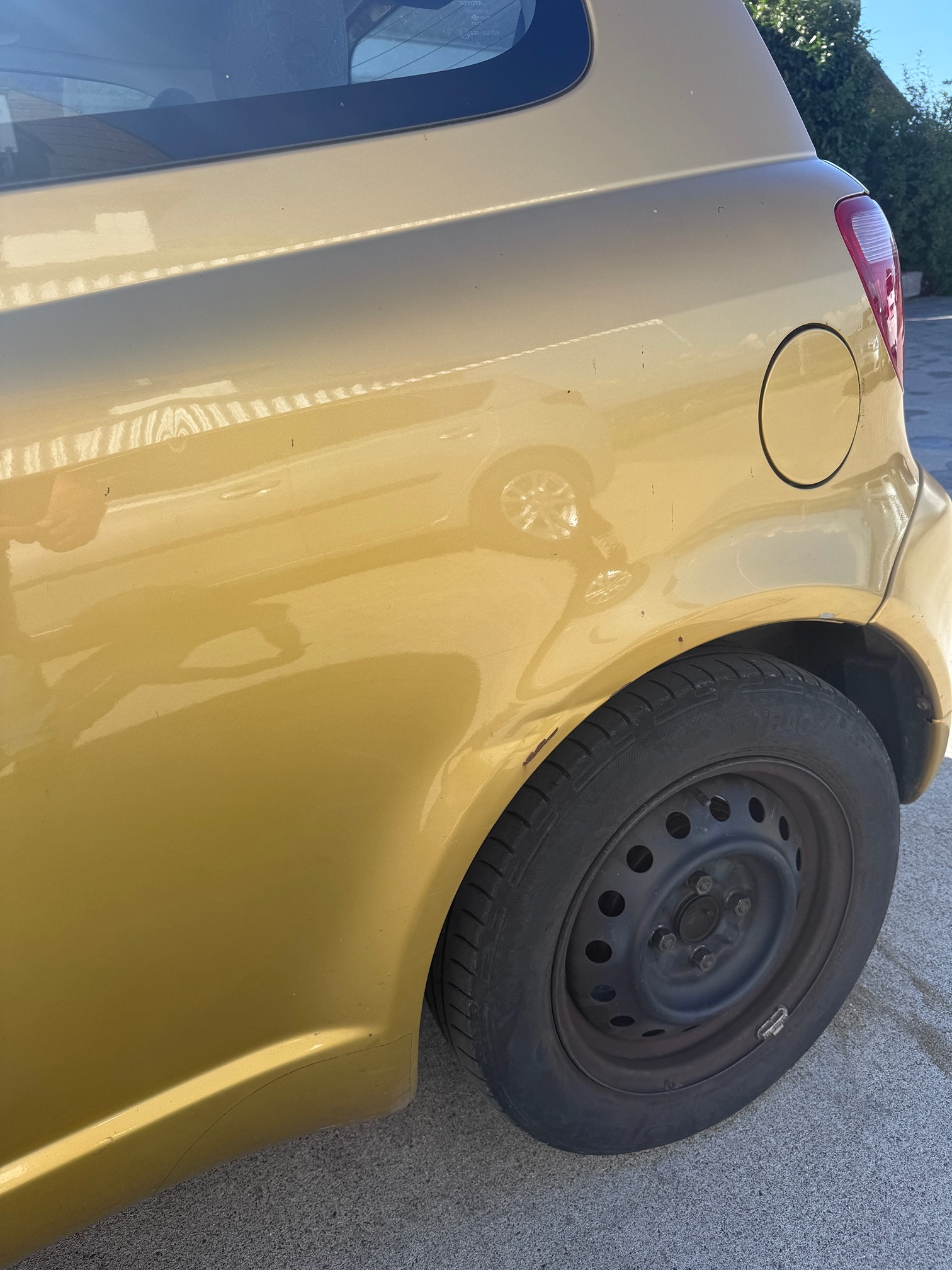TOYOTA Yaris 1.0 — zdjęcie 6