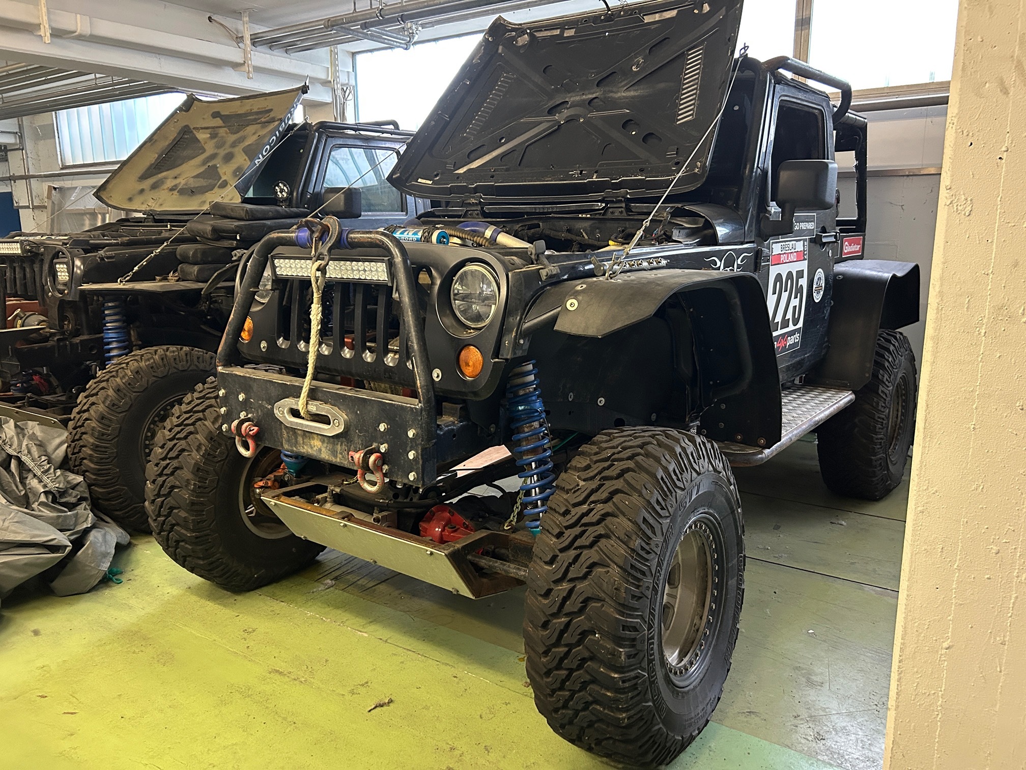 JEEP Wrangler Rally Fahrzeuge 2x — zdjęcie 2