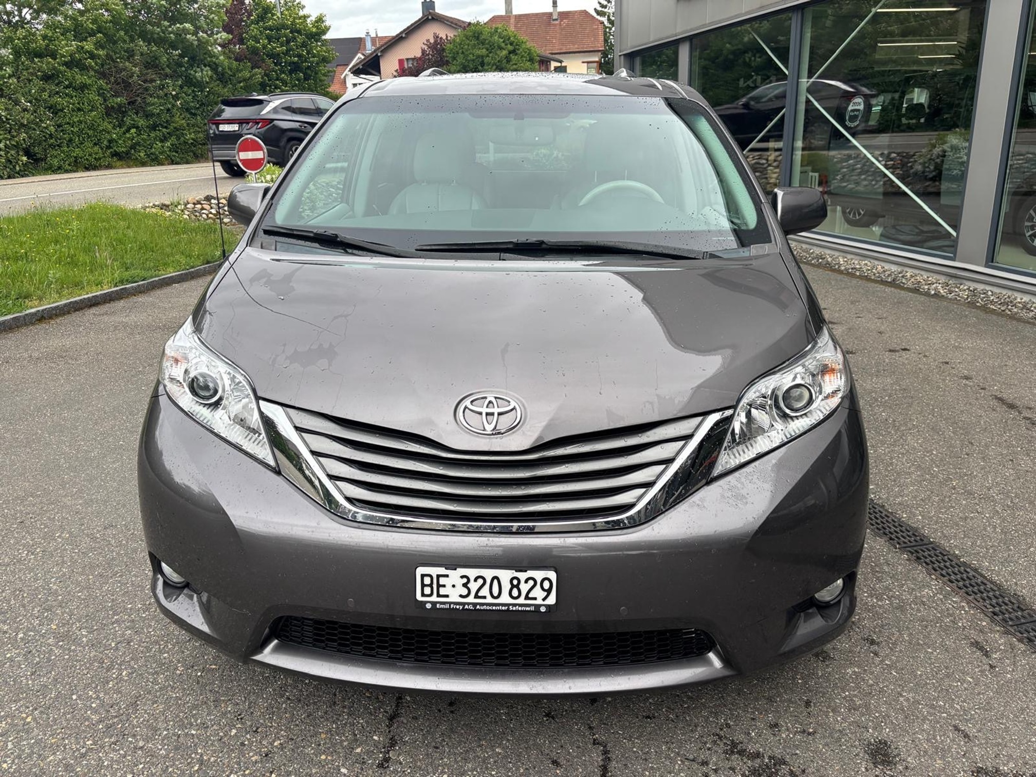 TOYOTA Sienna AWD — zdjęcie 11