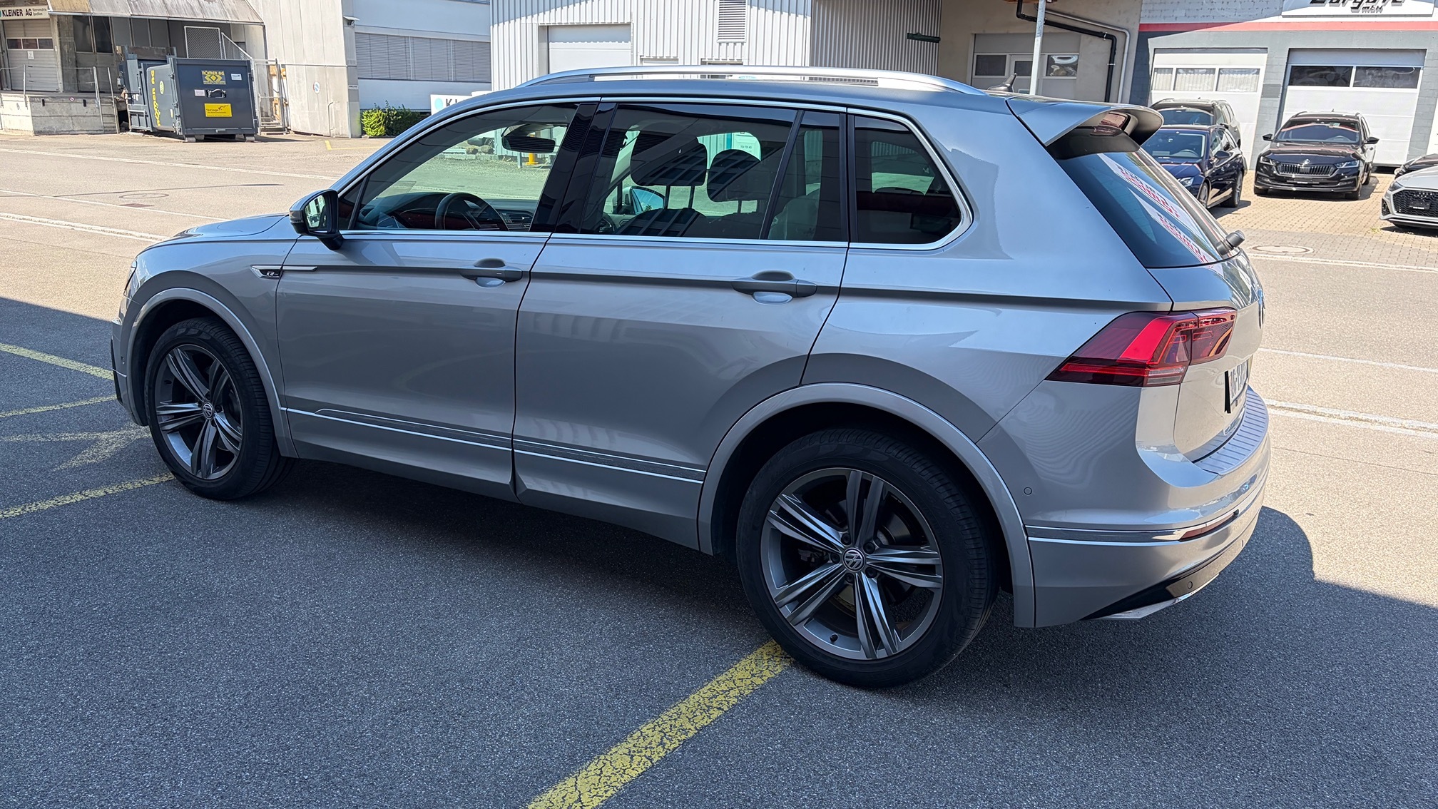 VW Tiguan 2.0D 4M RL — zdjęcie 4