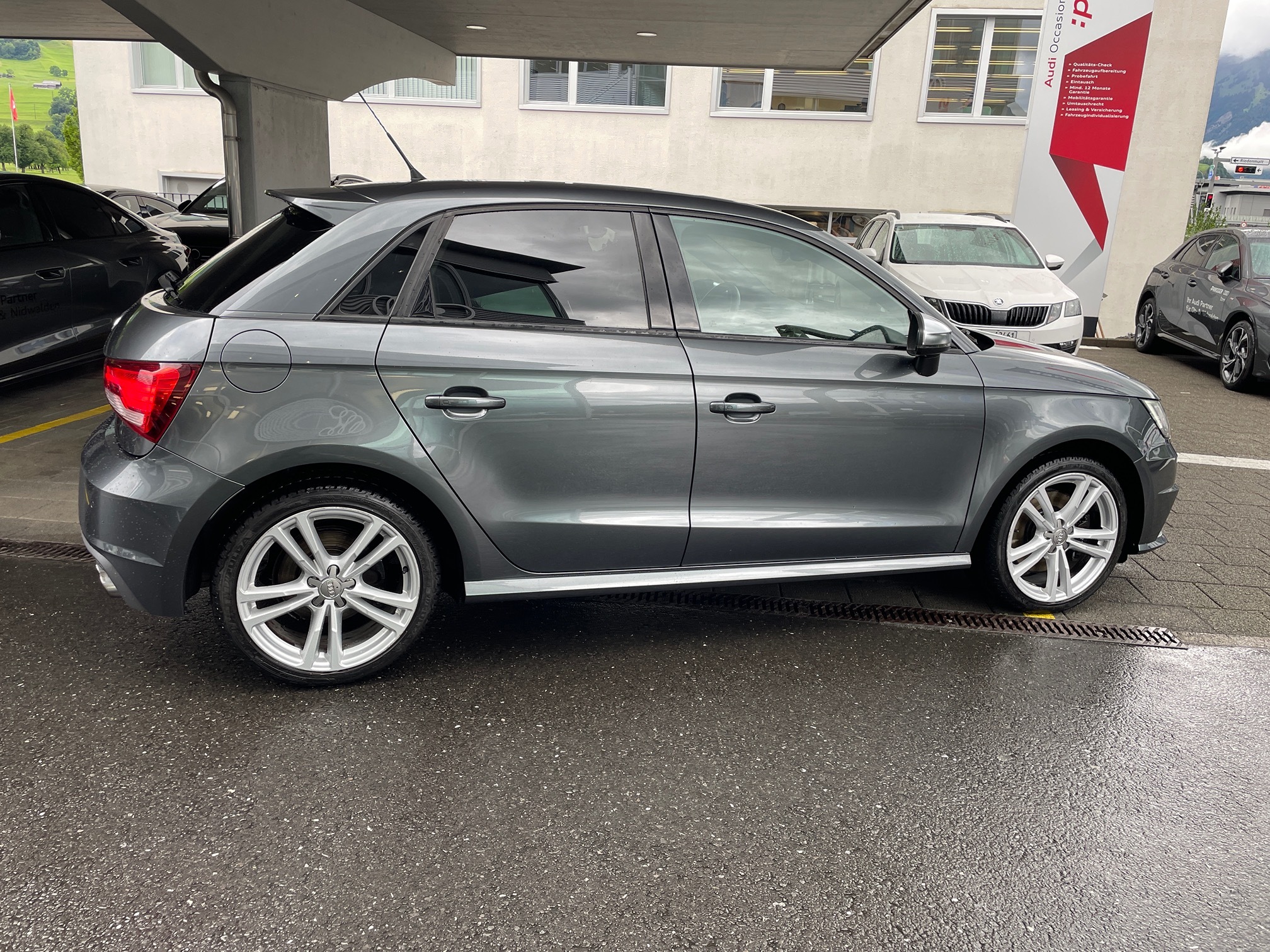 AUDI S1 Sportback quattro 2.0TFSI frisch ab MFK und grossem Service! — zdjęcie 5