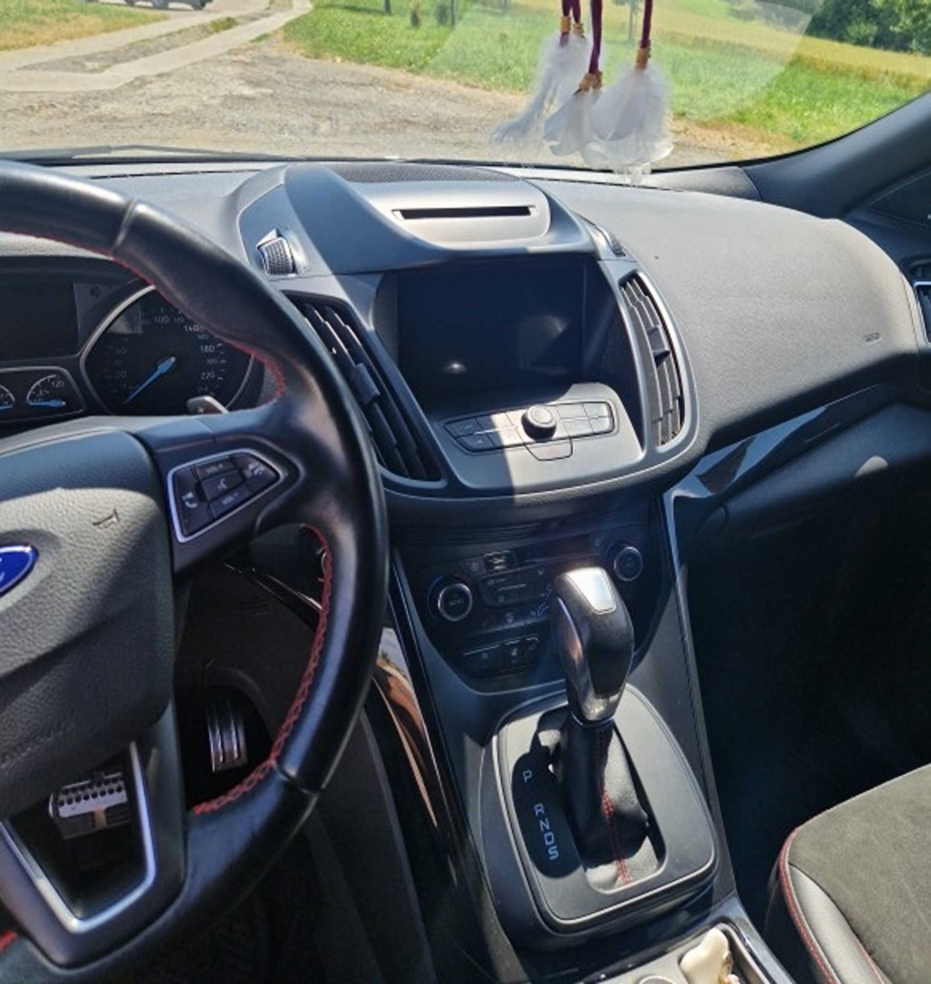 FORD Kuga 1.5i EcoBoost 182 PS ST-Line 4x4 Automat — zdjęcie 5