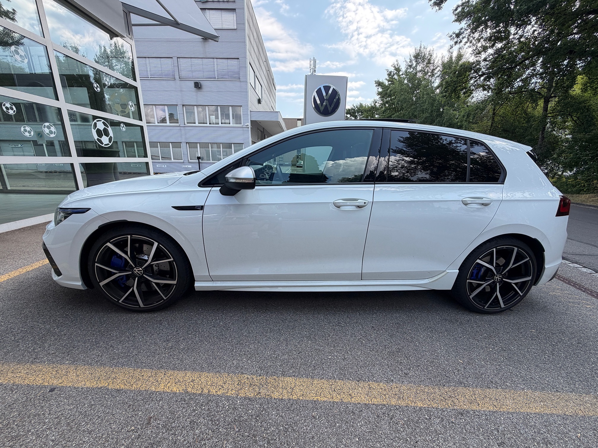 VW Golf R 2.0TSI 320PS DSG 4M — zdjęcie 2