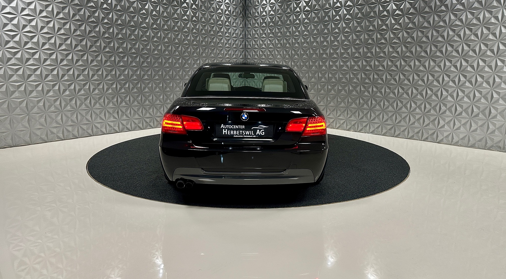 BMW 325i Cabrio — zdjęcie 7