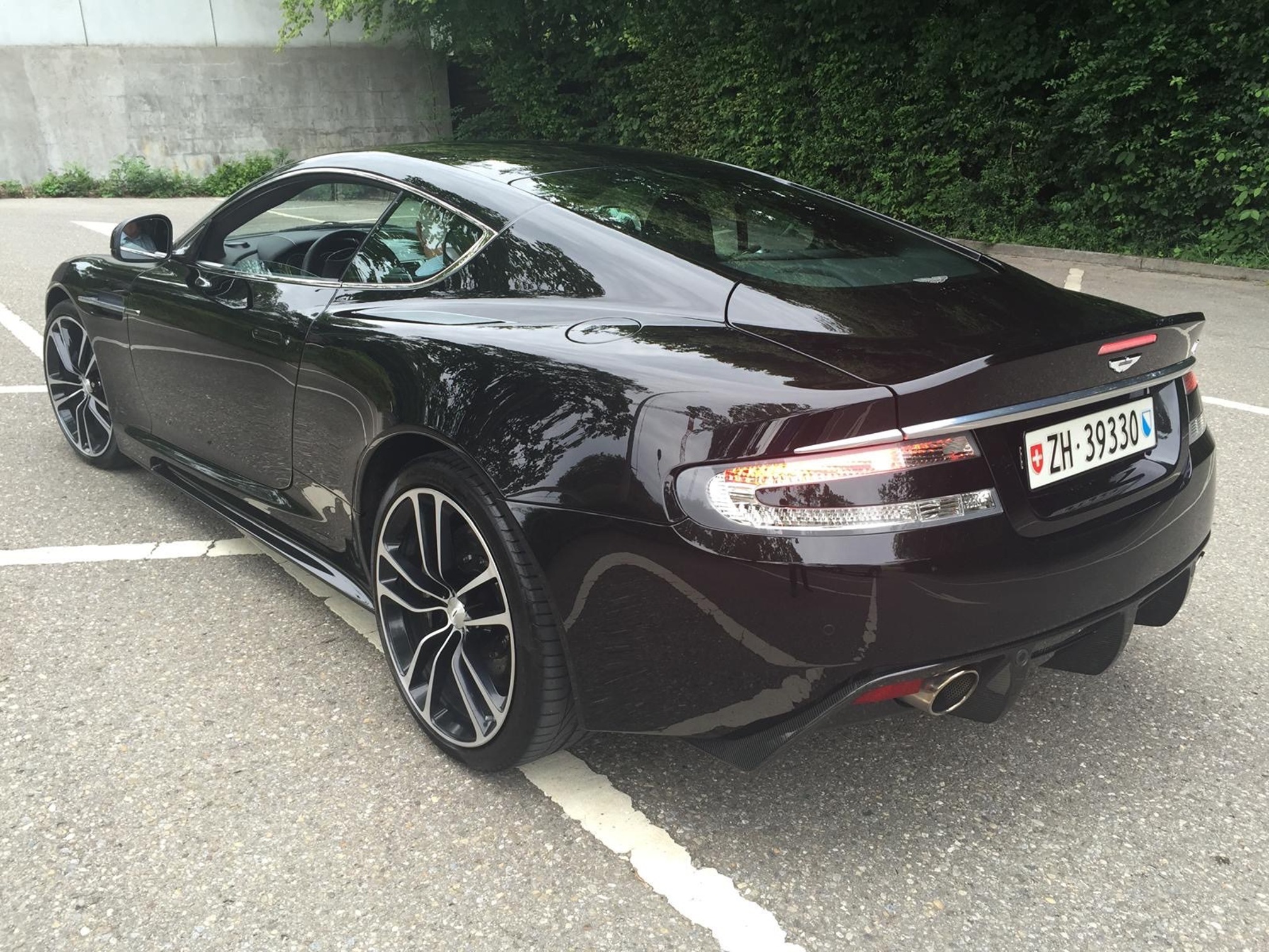 ASTON MARTIN DBS Coupé — zdjęcie 4