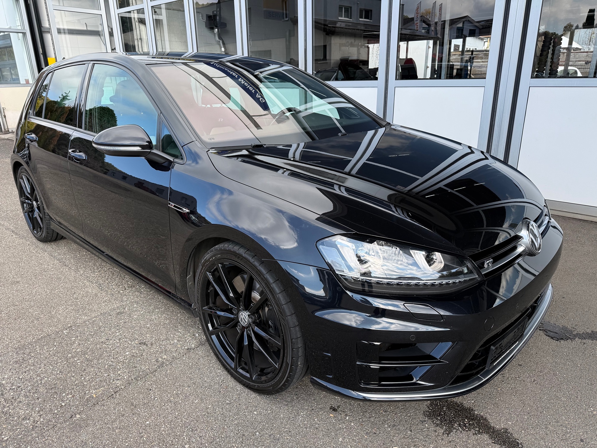 VW Golf VII R 5T — zdjęcie 2