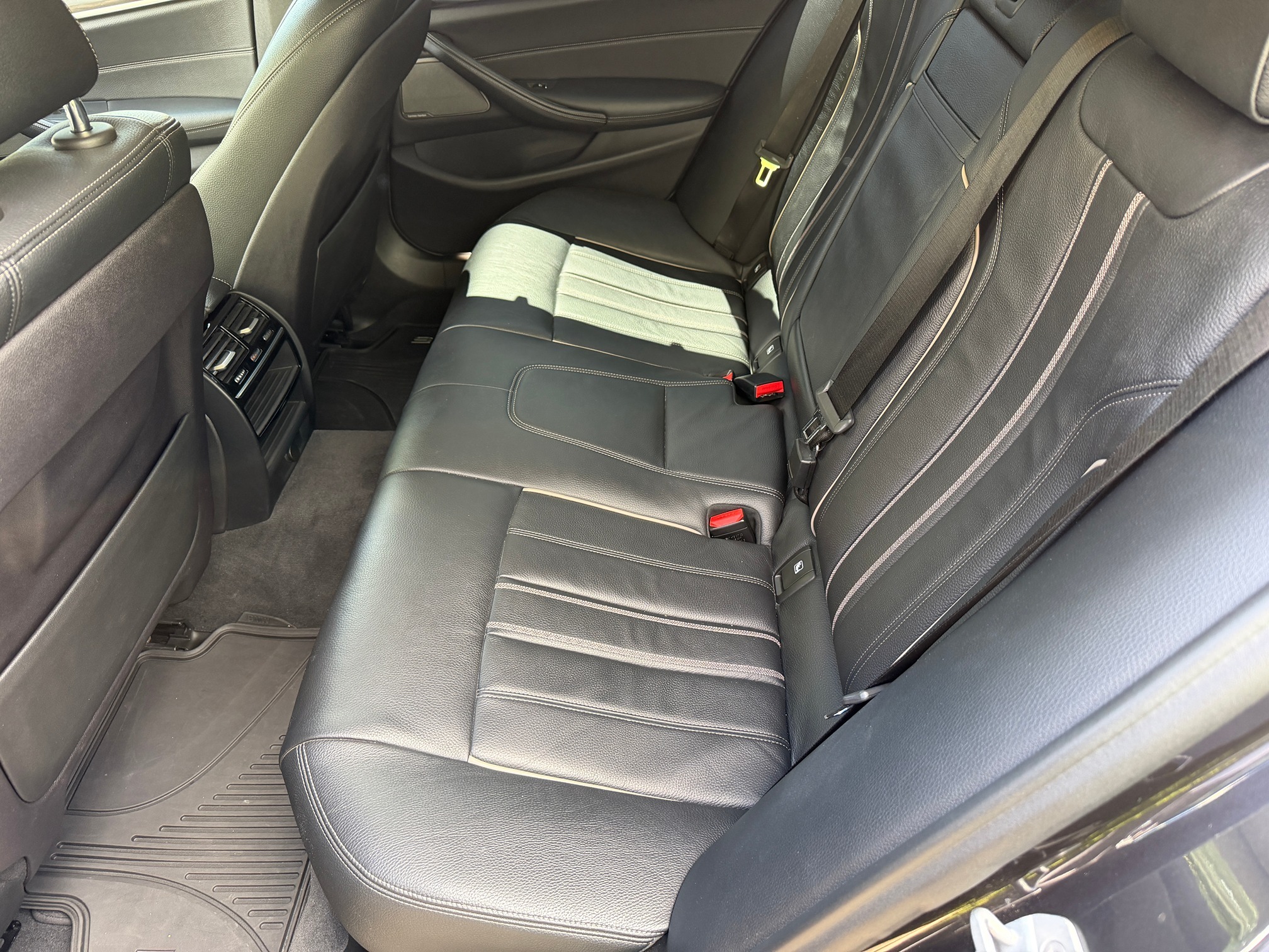 BMW 530d xDrive — zdjęcie 7