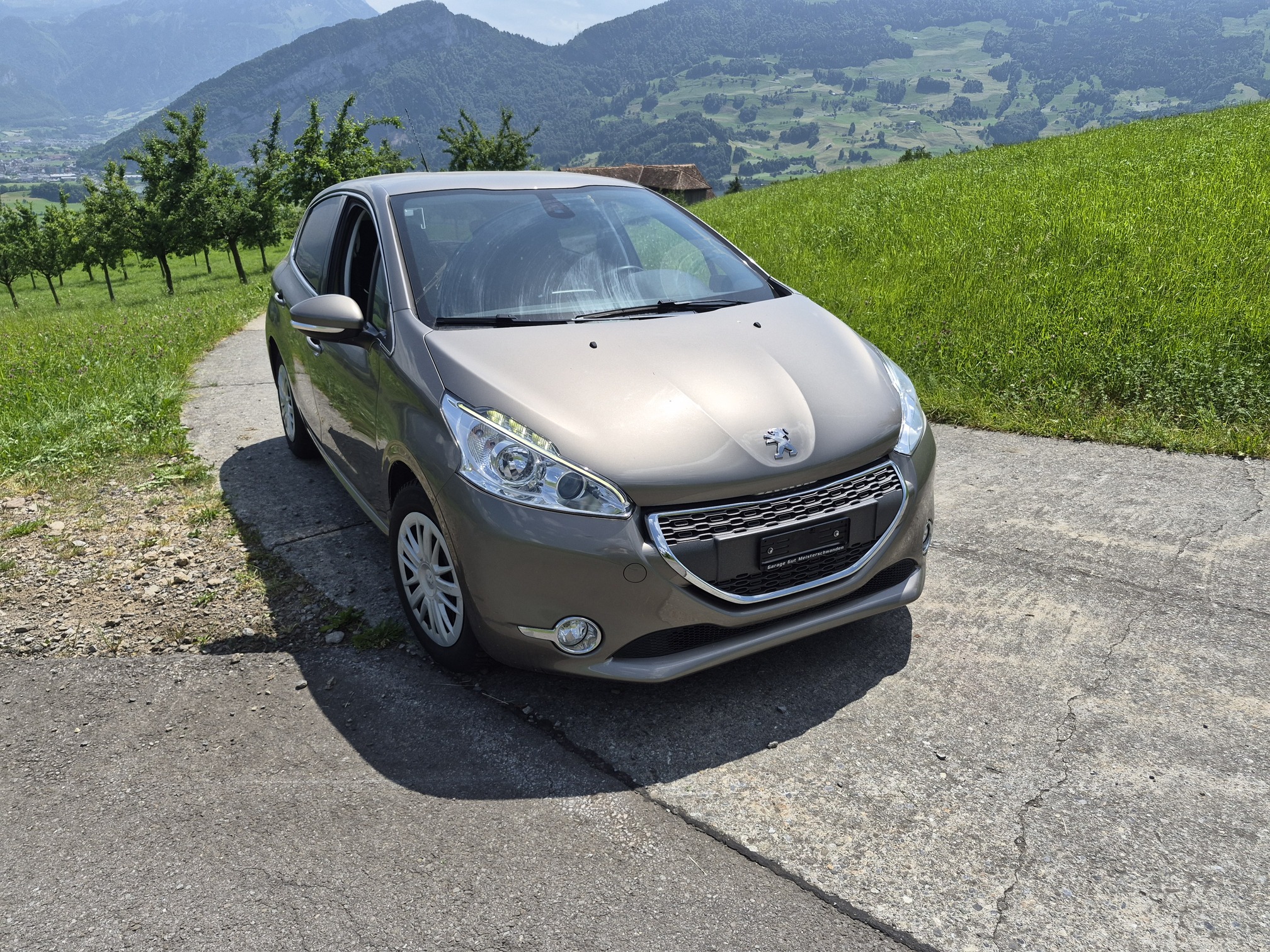 PEUGEOT 208 1.6 VTi — zdjęcie 3