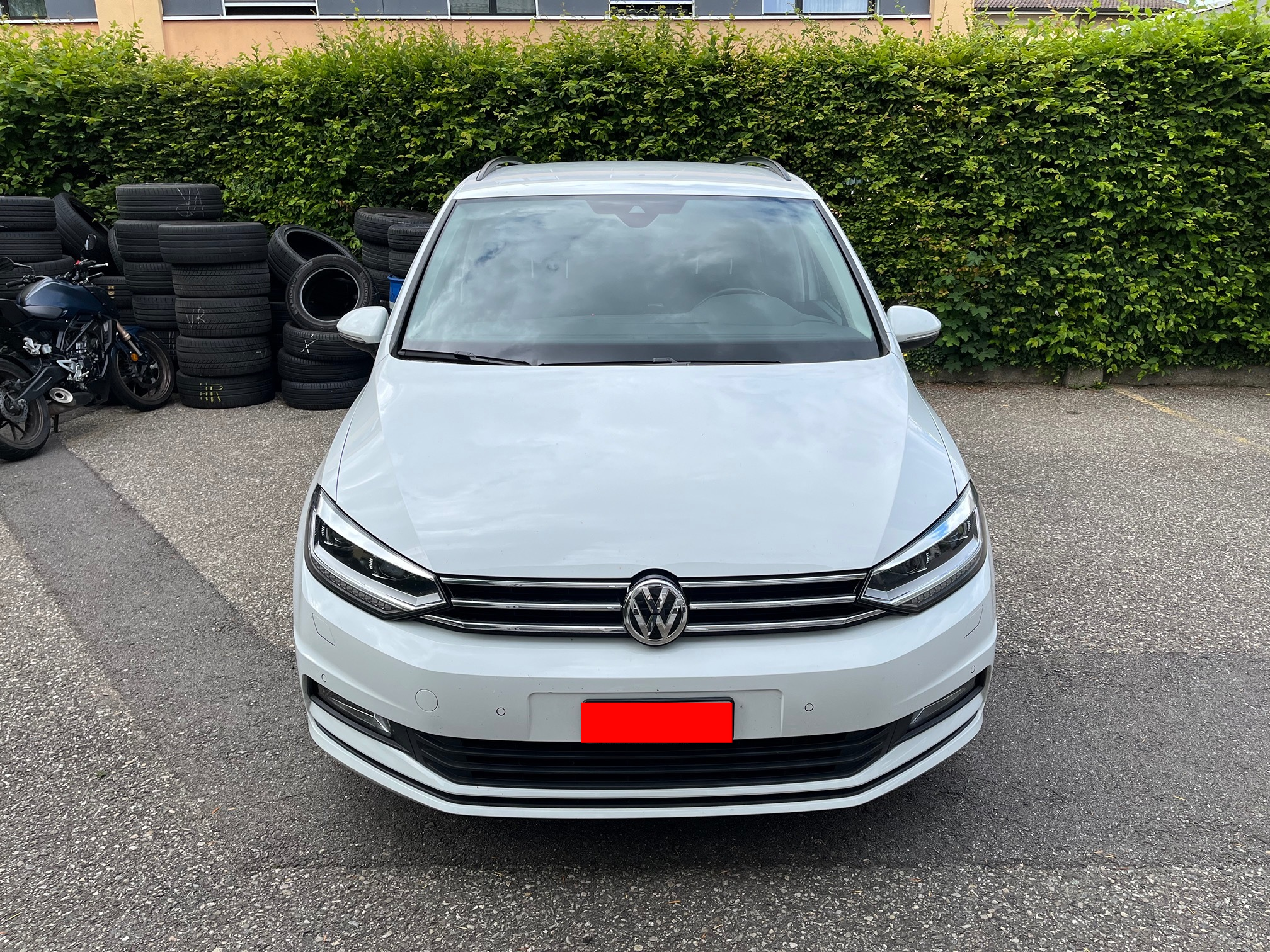 VW Touran 2.0 TDI Comfortline Automat — zdjęcie 1