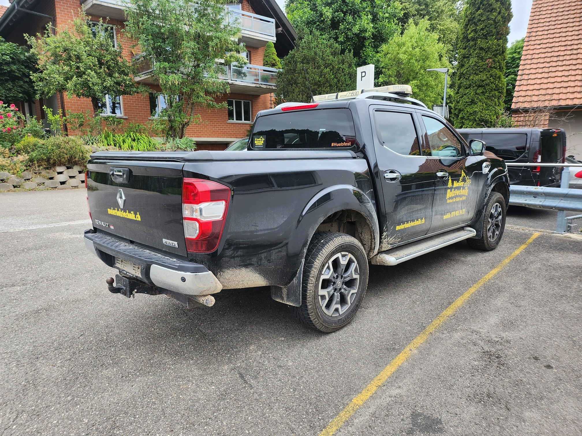 RENAULT Alaskan — zdjęcie 1