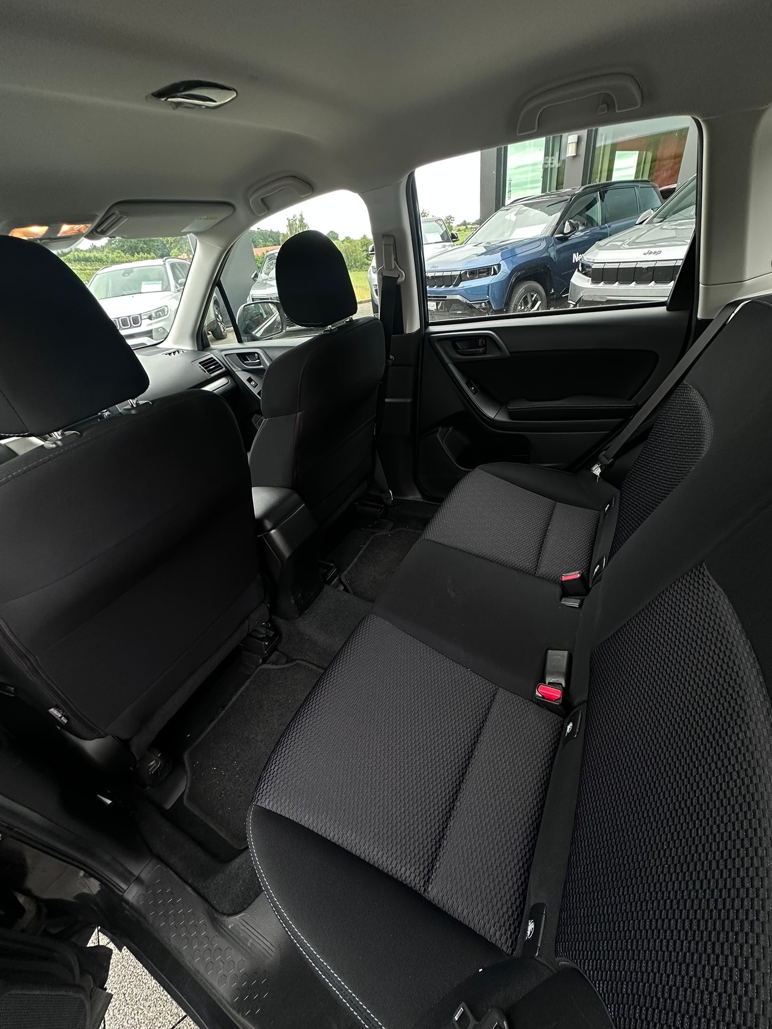 SUBARU Forester 2.0i AWD — zdjęcie 8