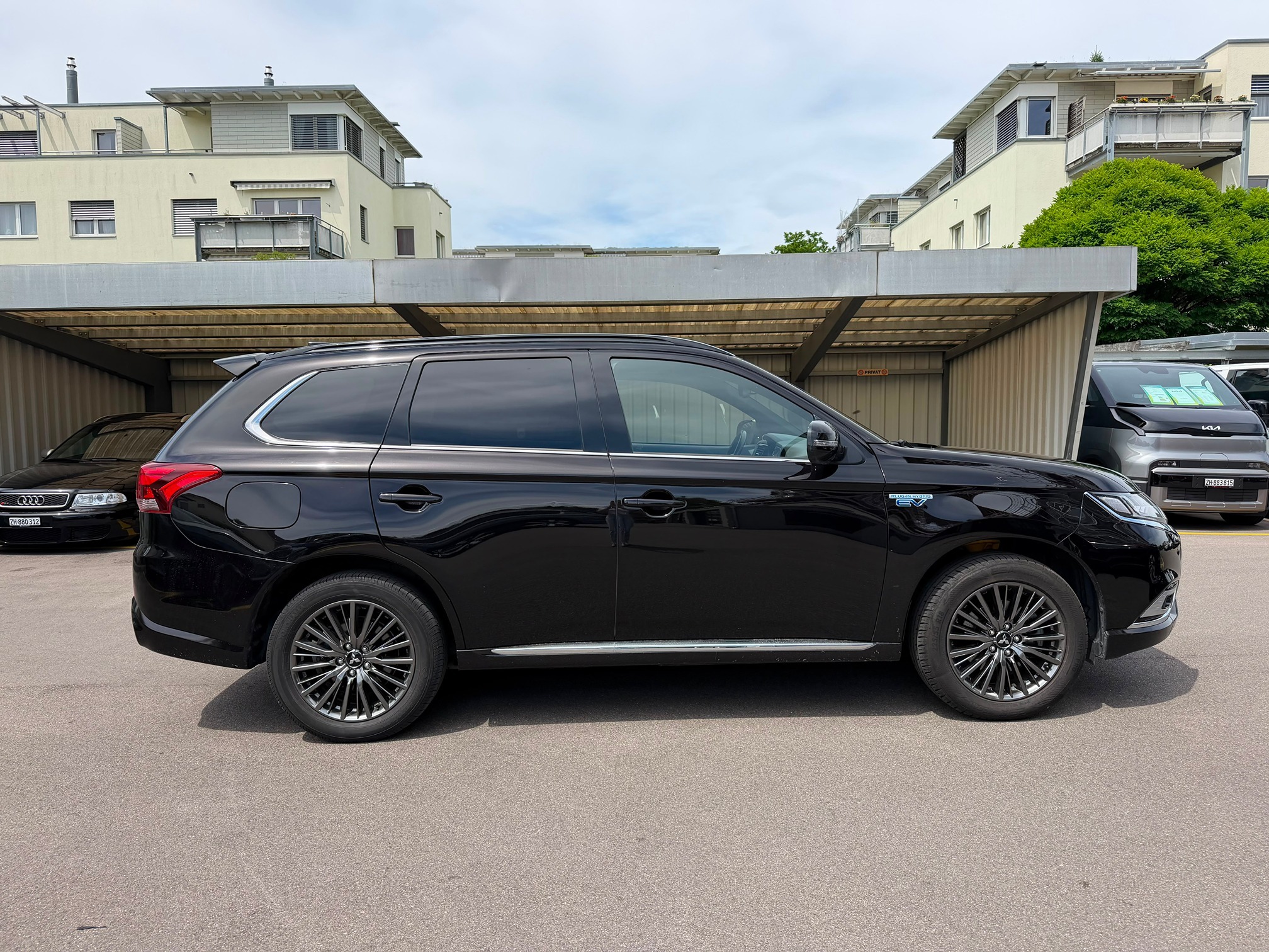 MITSUBISHI Outland. PHEV S — zdjęcie 3