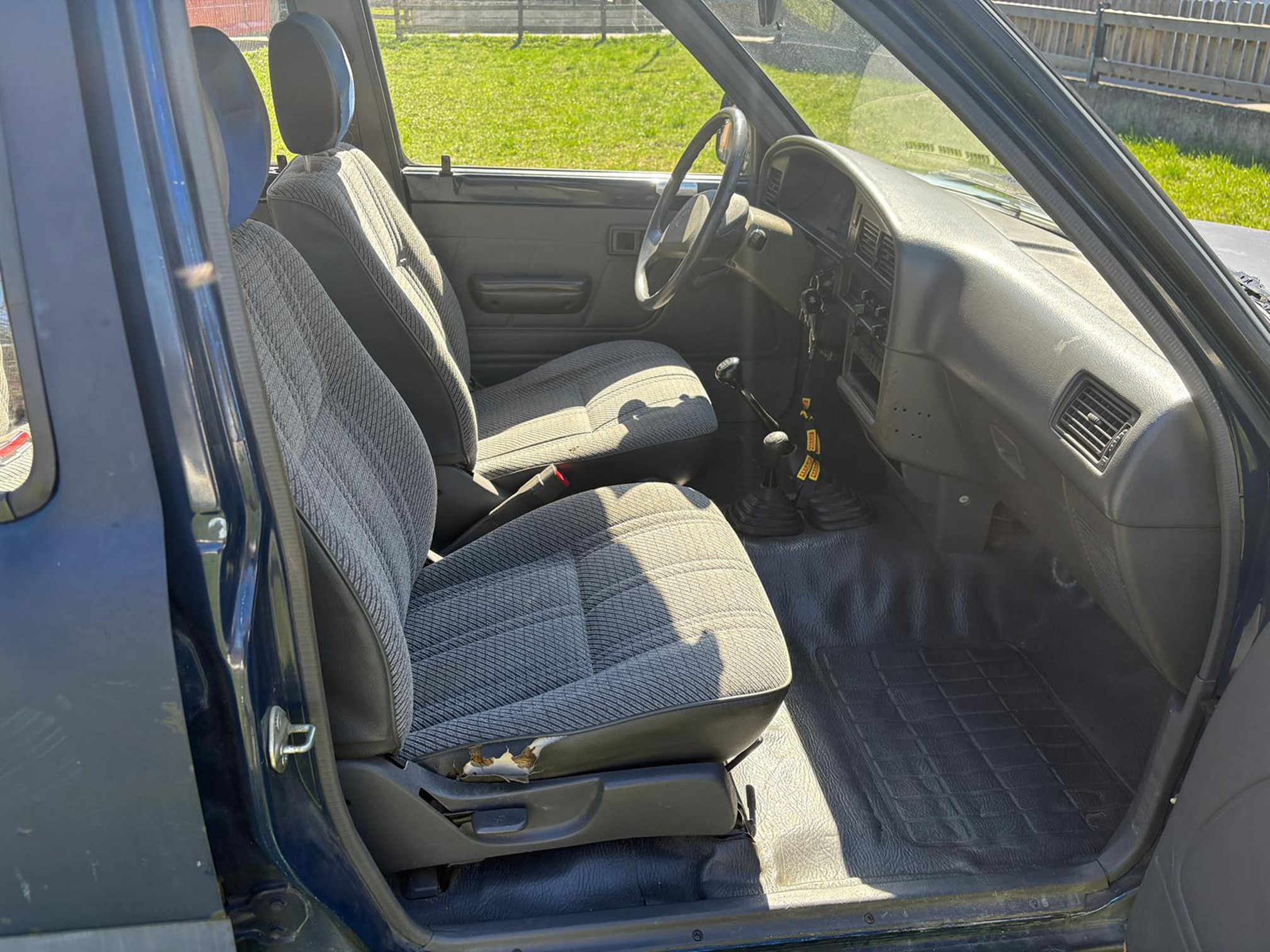TOYOTA Hilux 4WD — zdjęcie 10