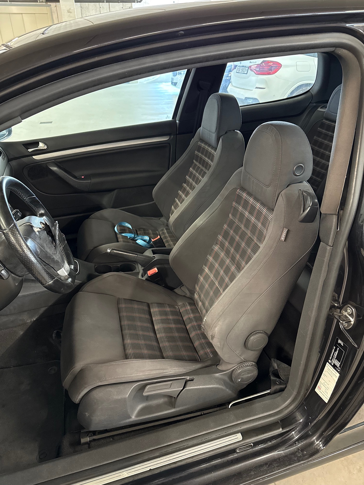 VW Golf — zdjęcie 13