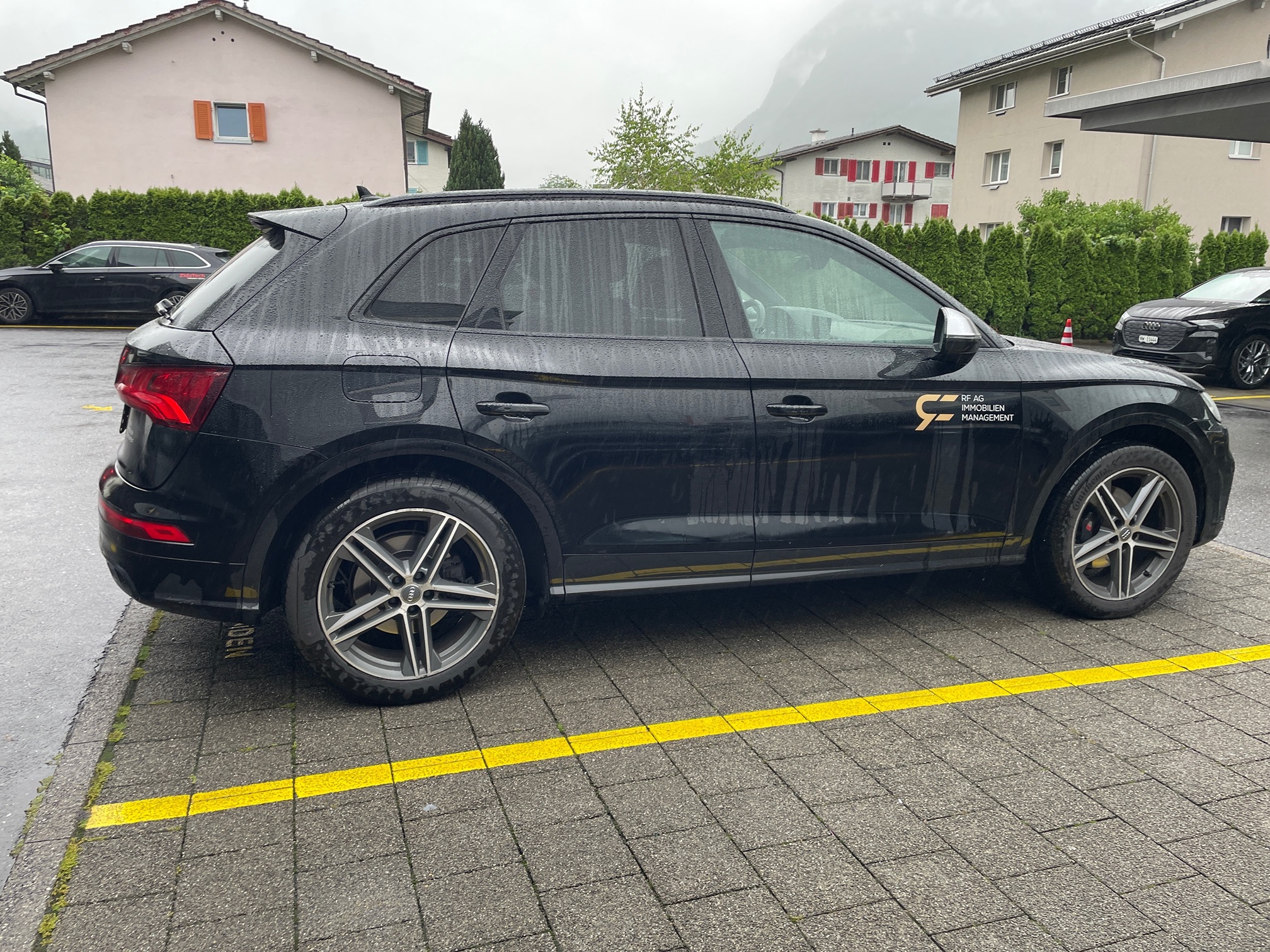 AUDI SQ5 3.0 TFSI 354 PS Tiptronic quattro — zdjęcie 5
