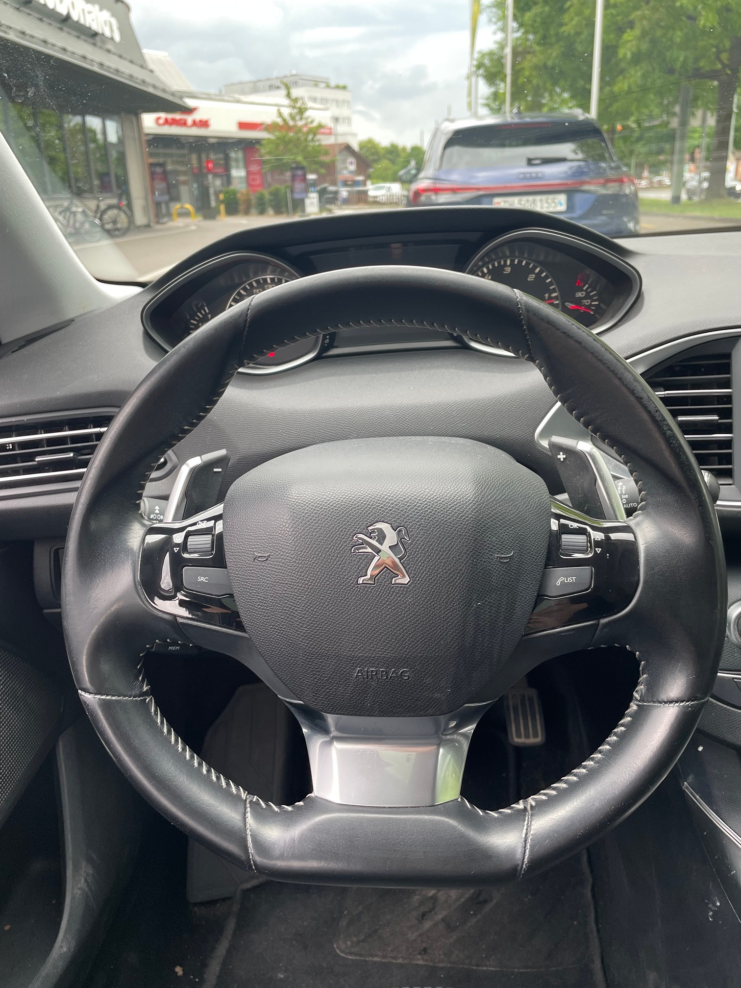 PEUGEOT 308 1.5 HDi STT — zdjęcie 11