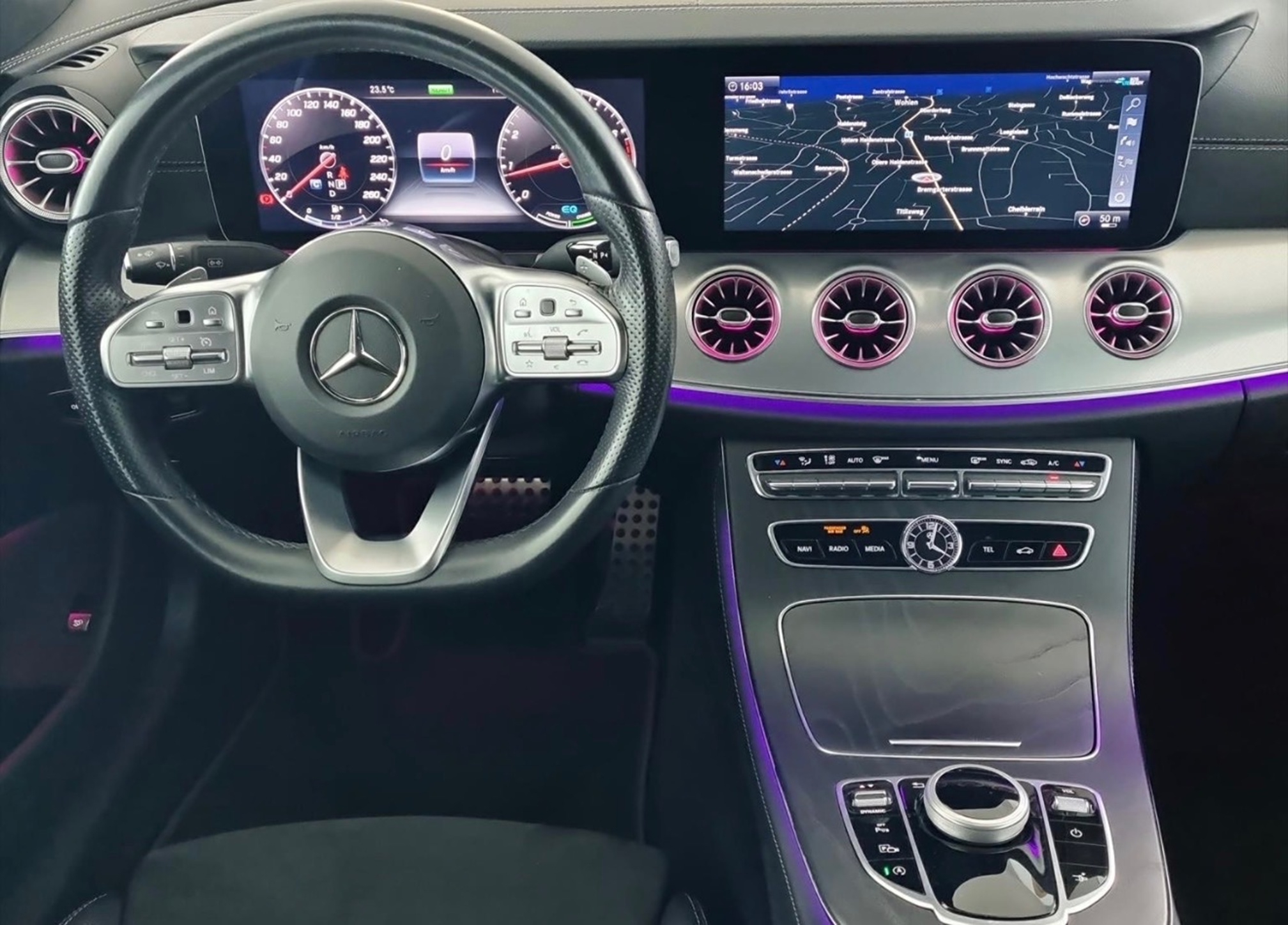 MERCEDES-BENZ E200 — zdjęcie 6
