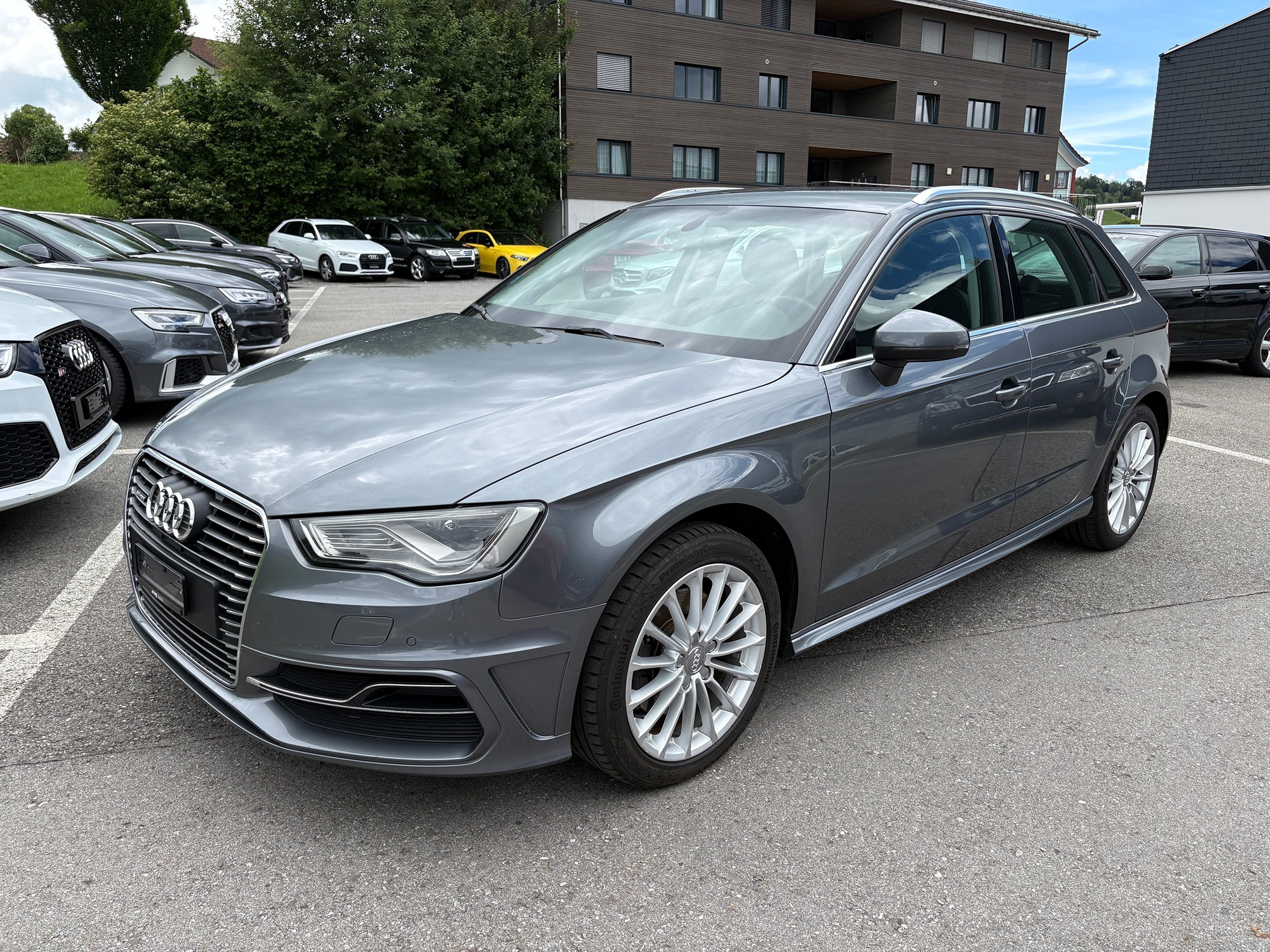 AUDI A3 e-Tron — zdjęcie 1
