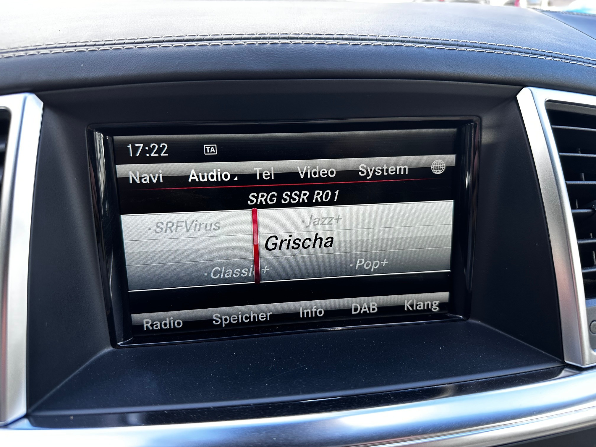 MERCEDES-BENZ ML350Bluetec — zdjęcie 14