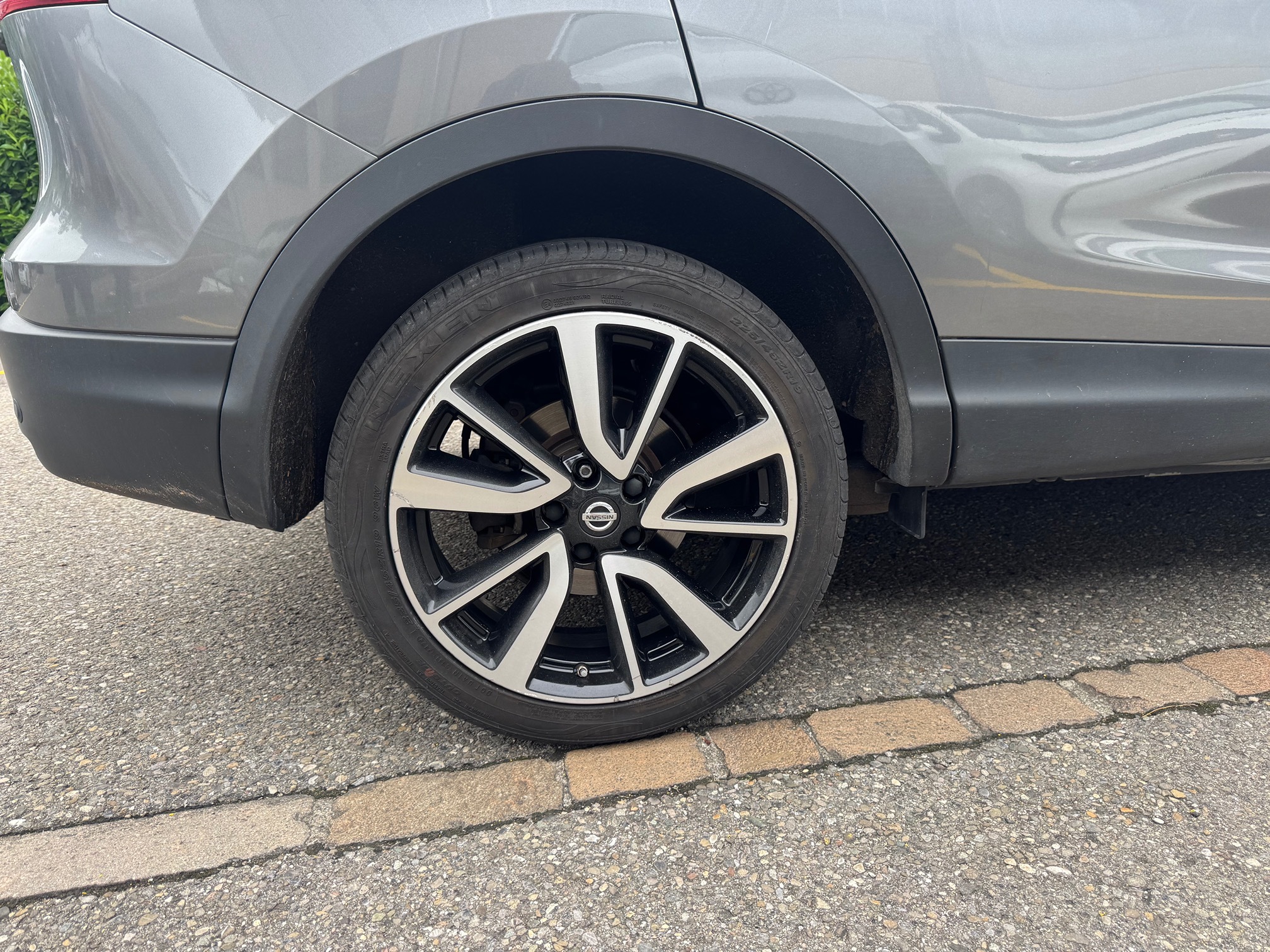 NISSAN Qashqai — zdjęcie 13