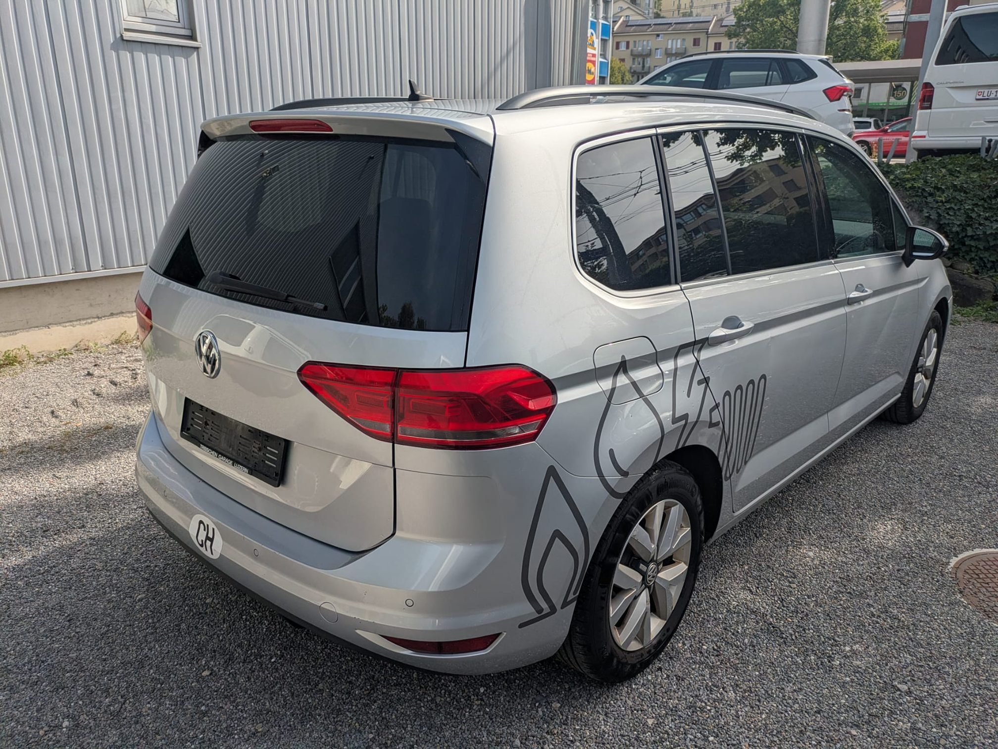 VW Touran 1.6TDI — zdjęcie 5