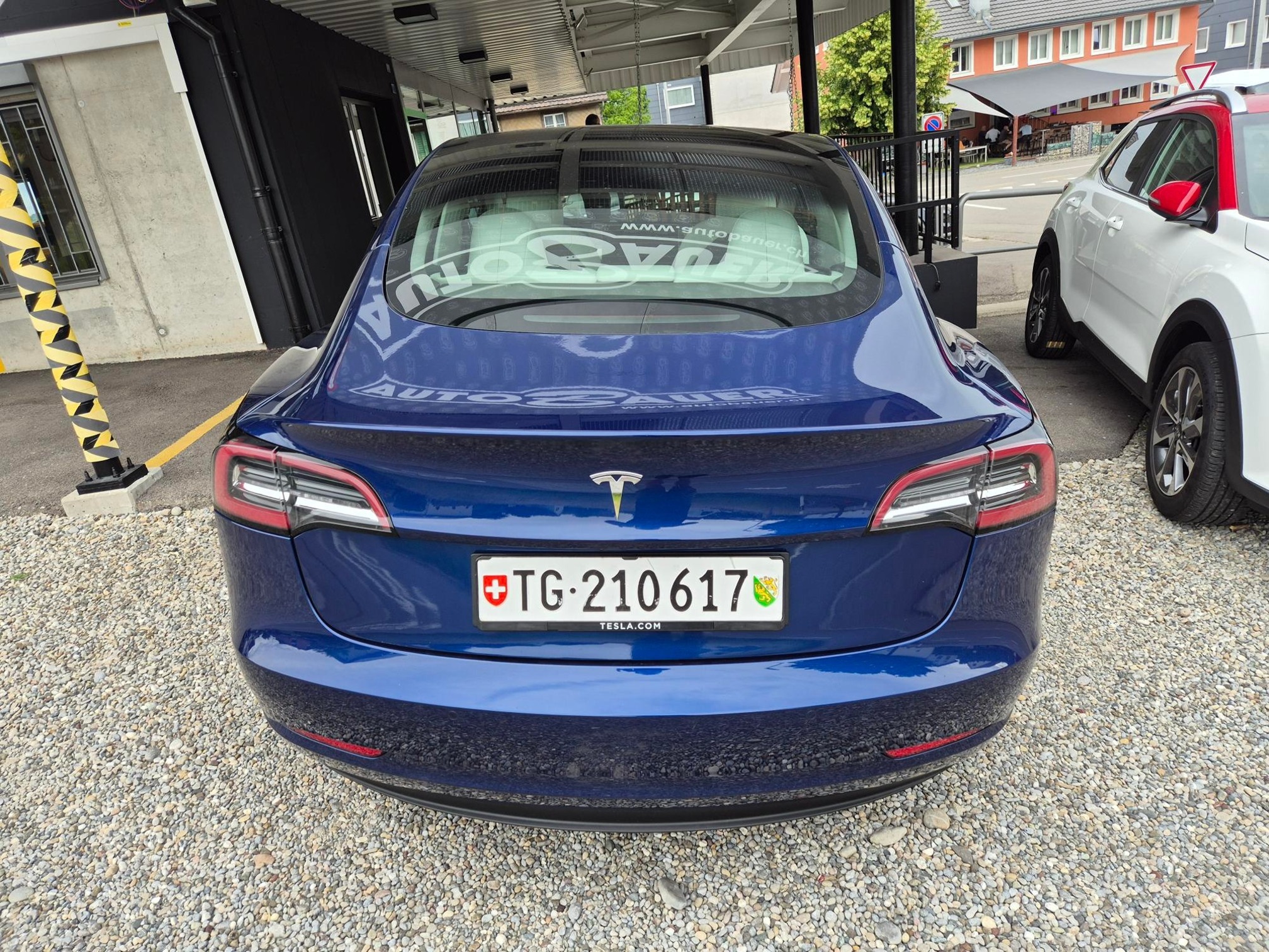 TESLA Model 3 SR RWD P — zdjęcie 3