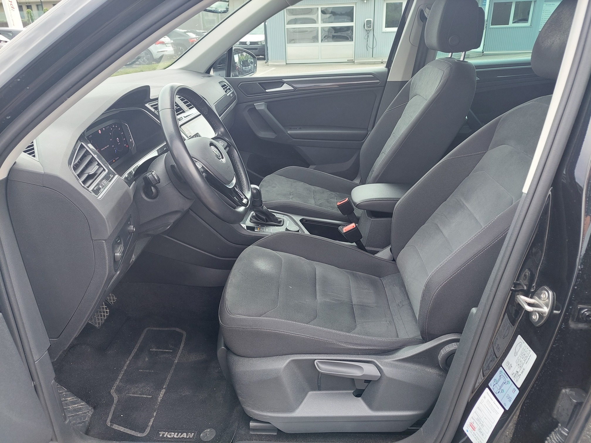 VW Tiguan 2.0 TDI 4M — zdjęcie 10