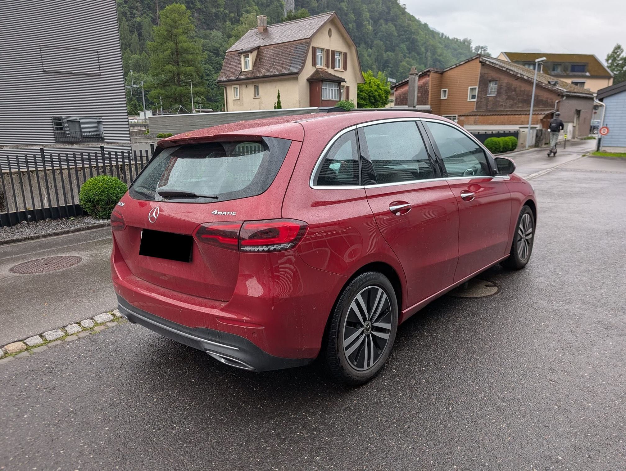 MERCEDES-BENZ B 220 4m — zdjęcie 2