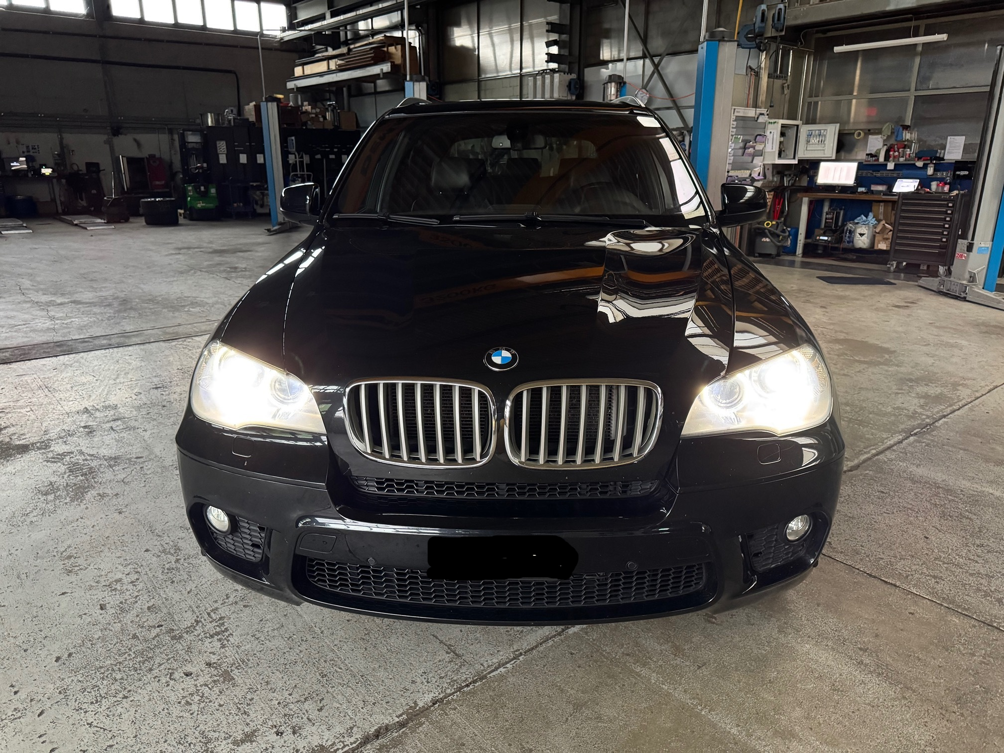 BMW X5 xDrive40d — zdjęcie 2