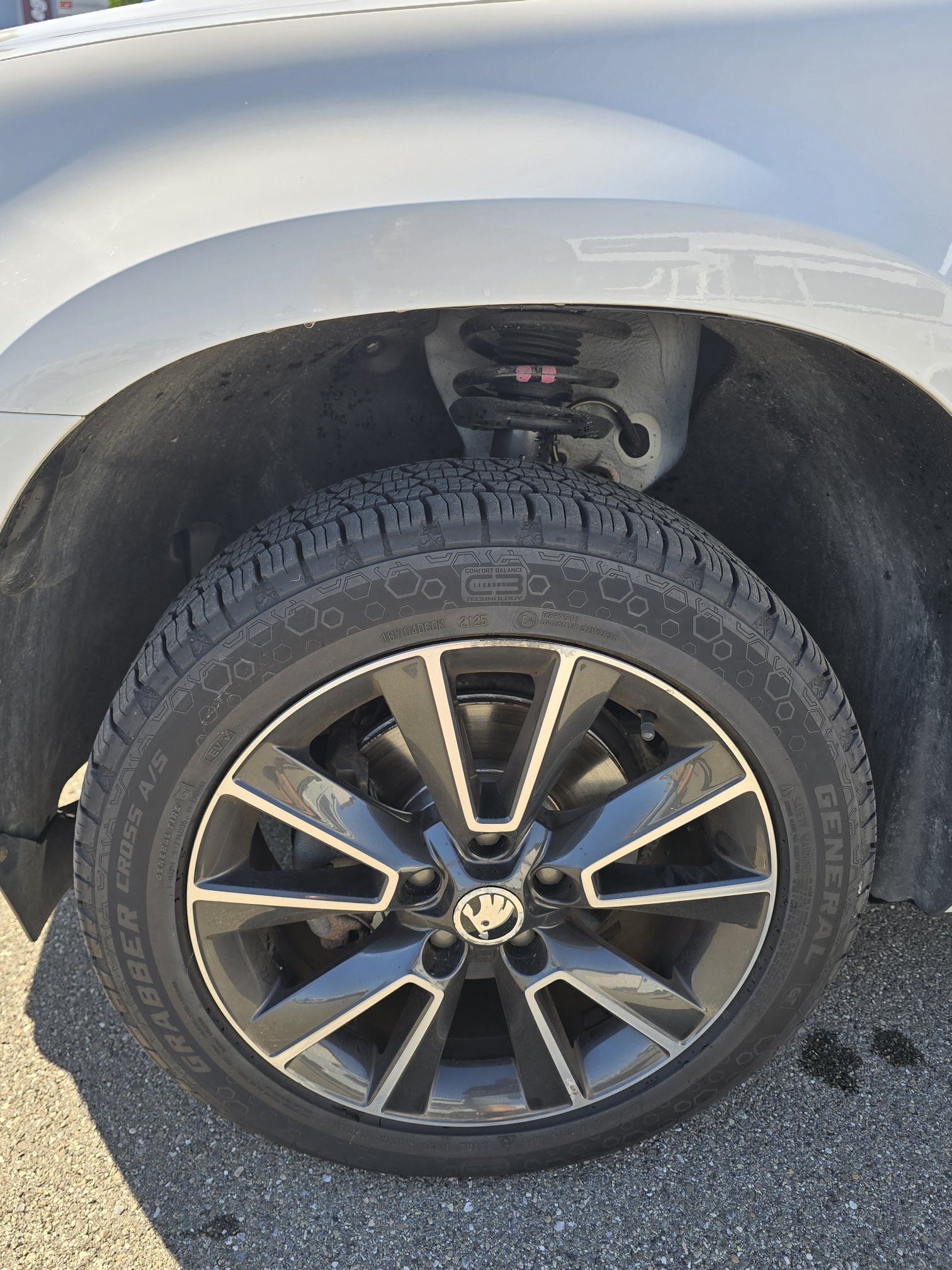 SKODA Yeti 2.0 TDI — zdjęcie 13