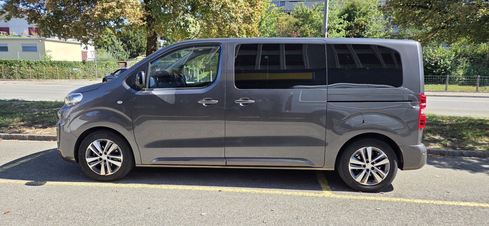 PEUGEOT Traveller BlueHDi — zdjęcie 3
