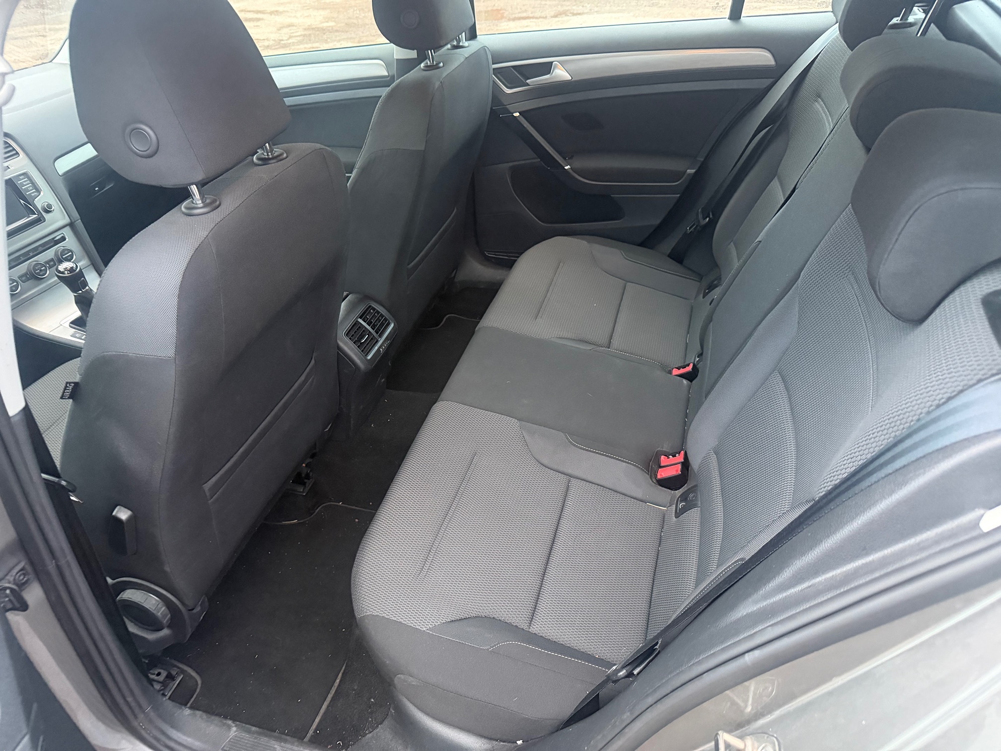 VW Golf Var. 1.6TDI — zdjęcie 10